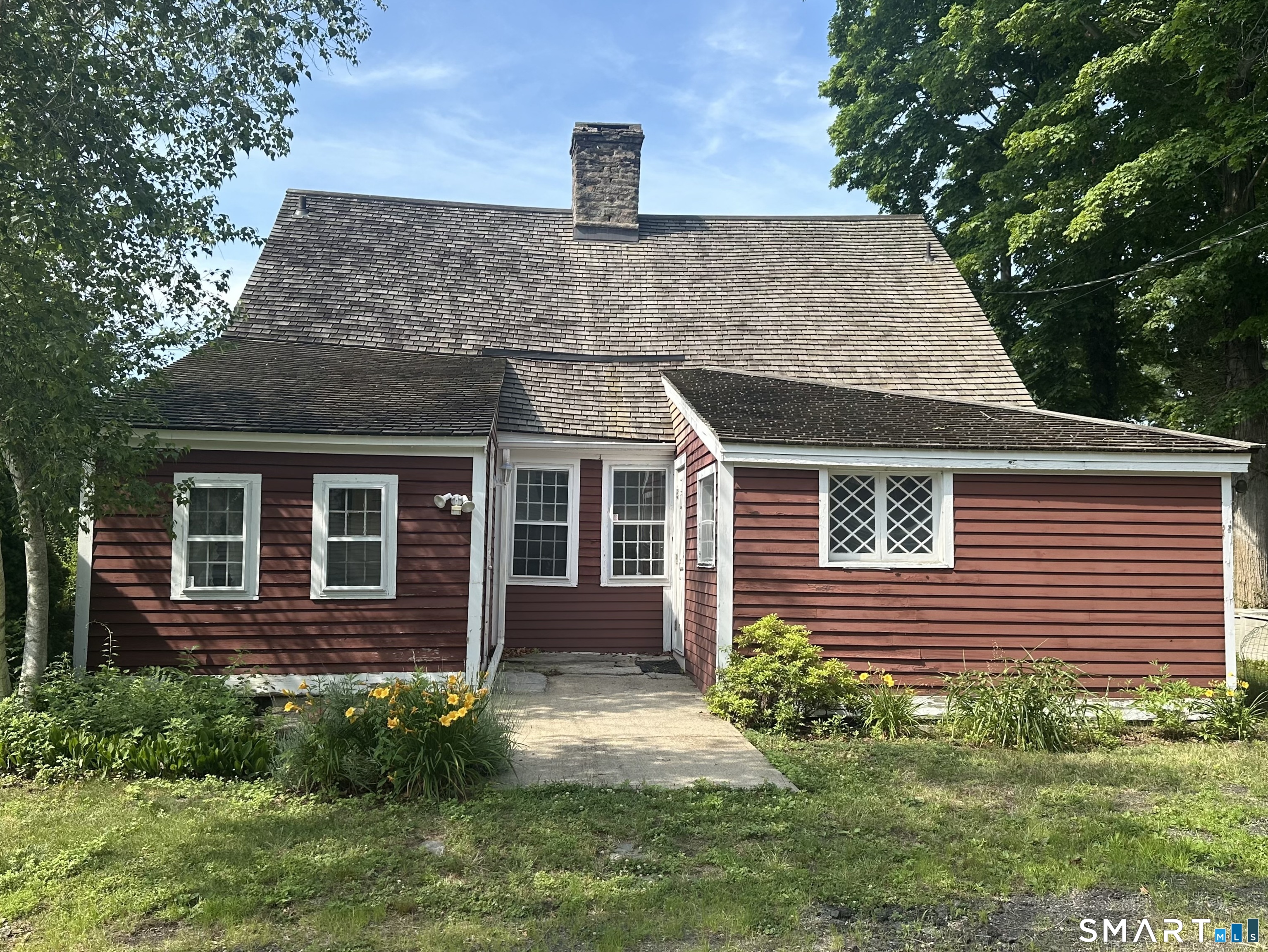 Homes for sale in Clinton, CT | 110 East Main St, Clinton, CT 06413 | MLS# 24186718