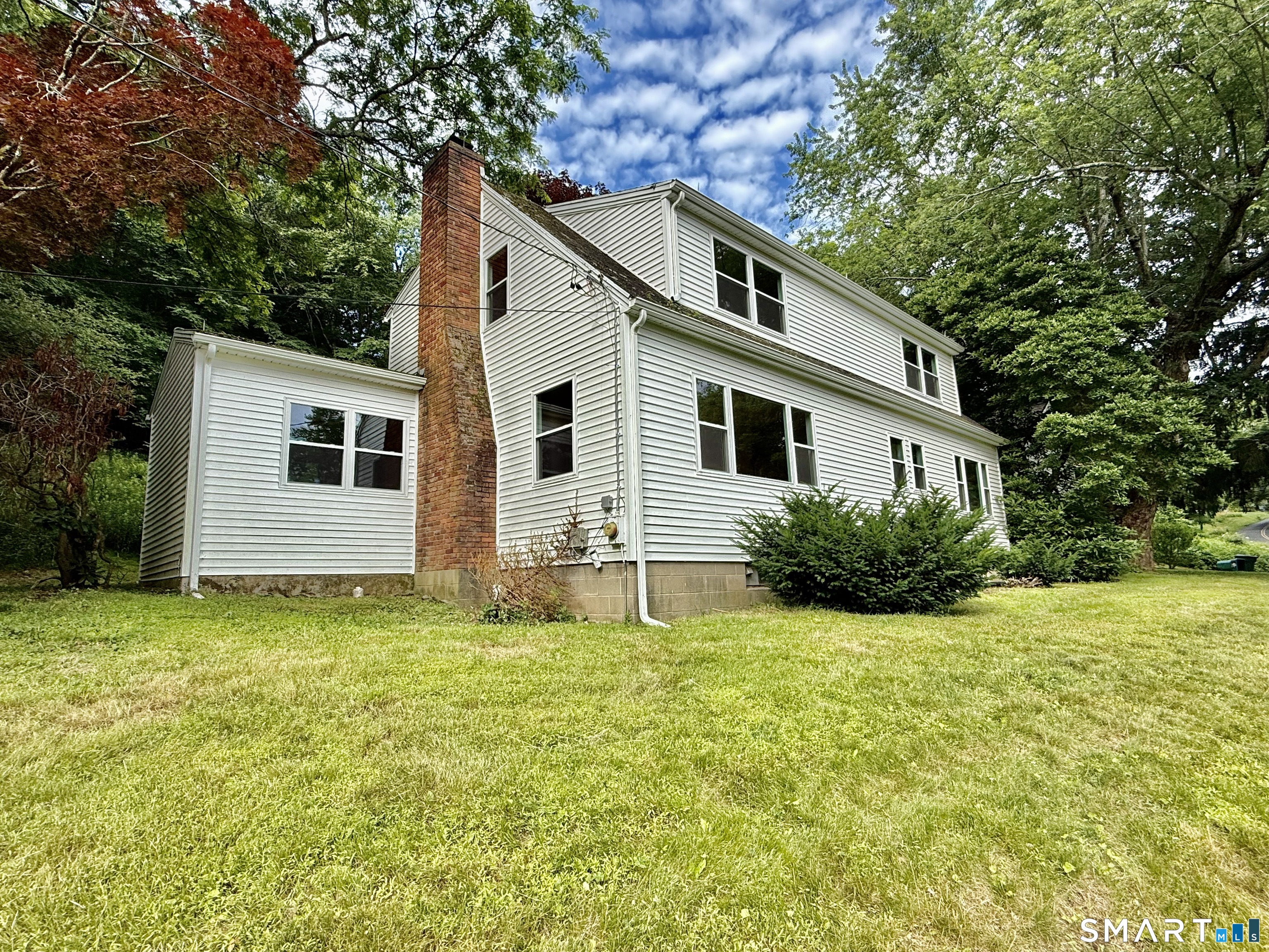 Homes for sale in Woodbury, CT | 241 Hoop Pole Hill Rd, Woodbury, CT 06798 | MLS# 24099709