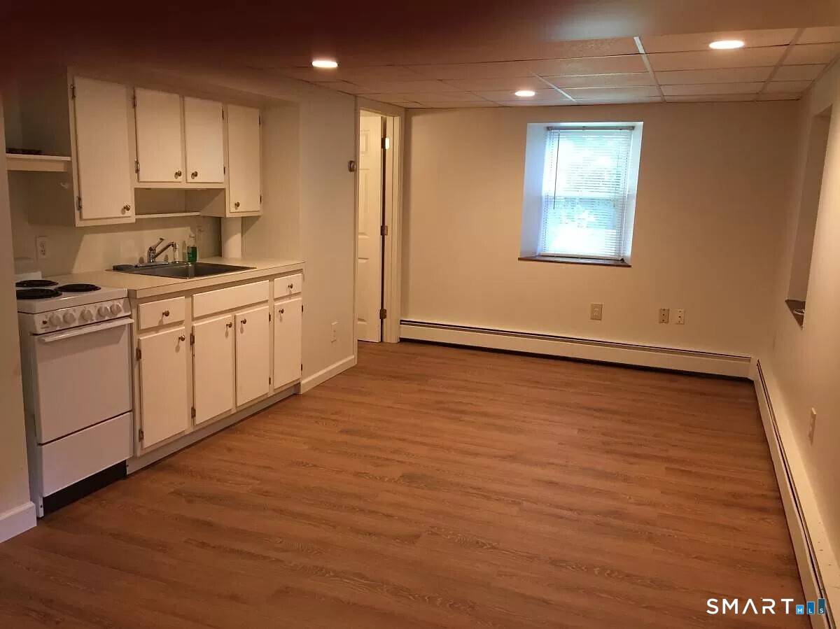 37 Richmondville Avenue, Westport, Connecticut photo 3