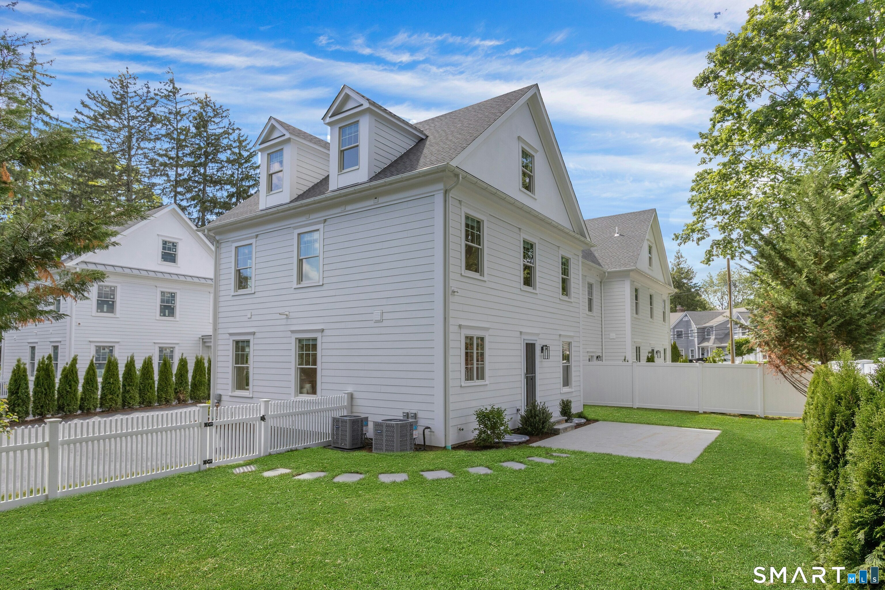 18 Old Stamford Road, New Canaan, Connecticut photo 3