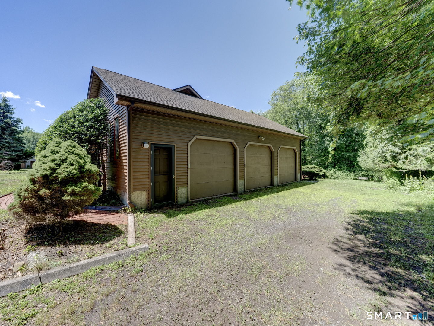 Homes for sale in Southington, CT | 210 Pratt St, Southington, CT 06489 | MLS# 24185758