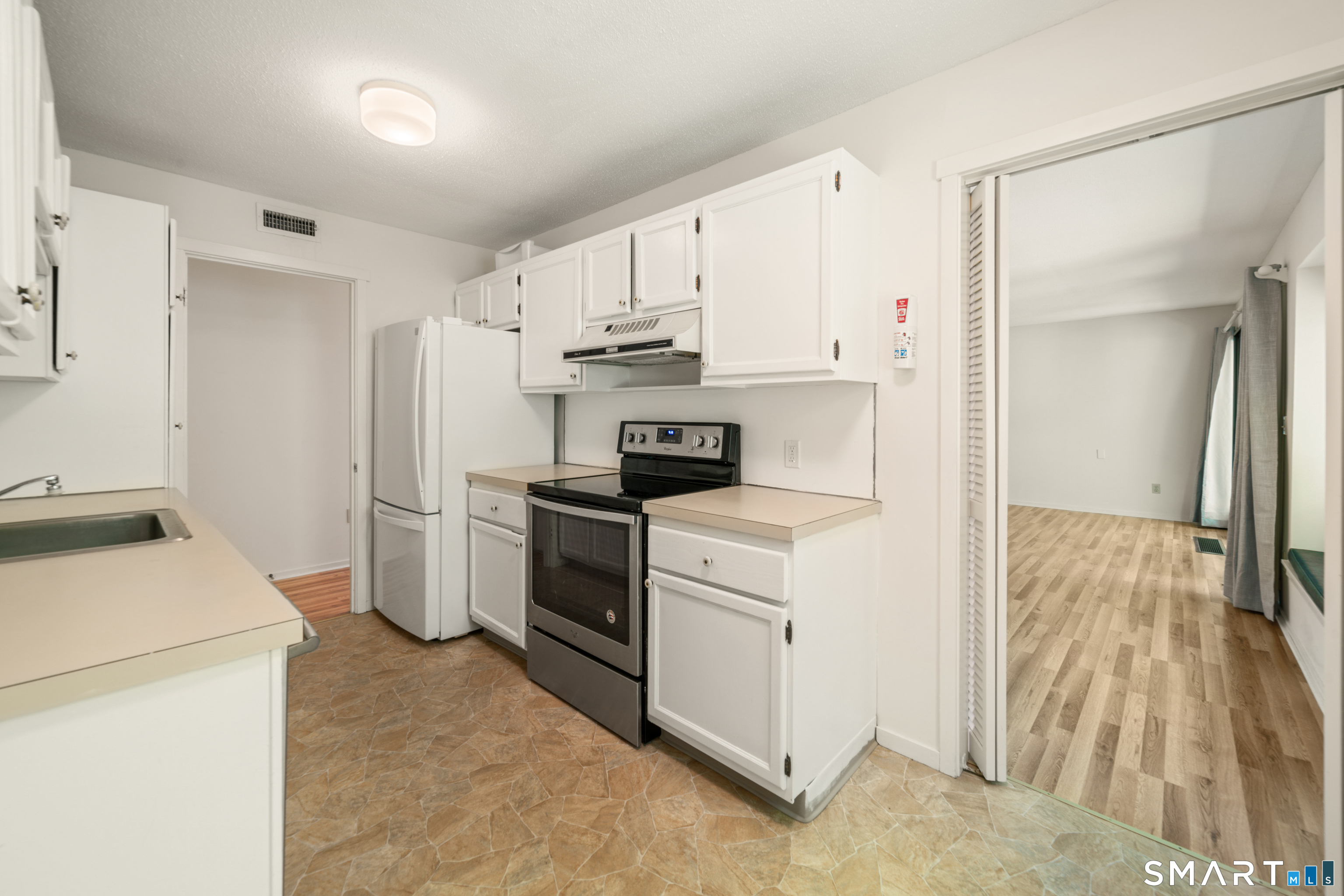 593 Heritage Village  Unit #D photo 11