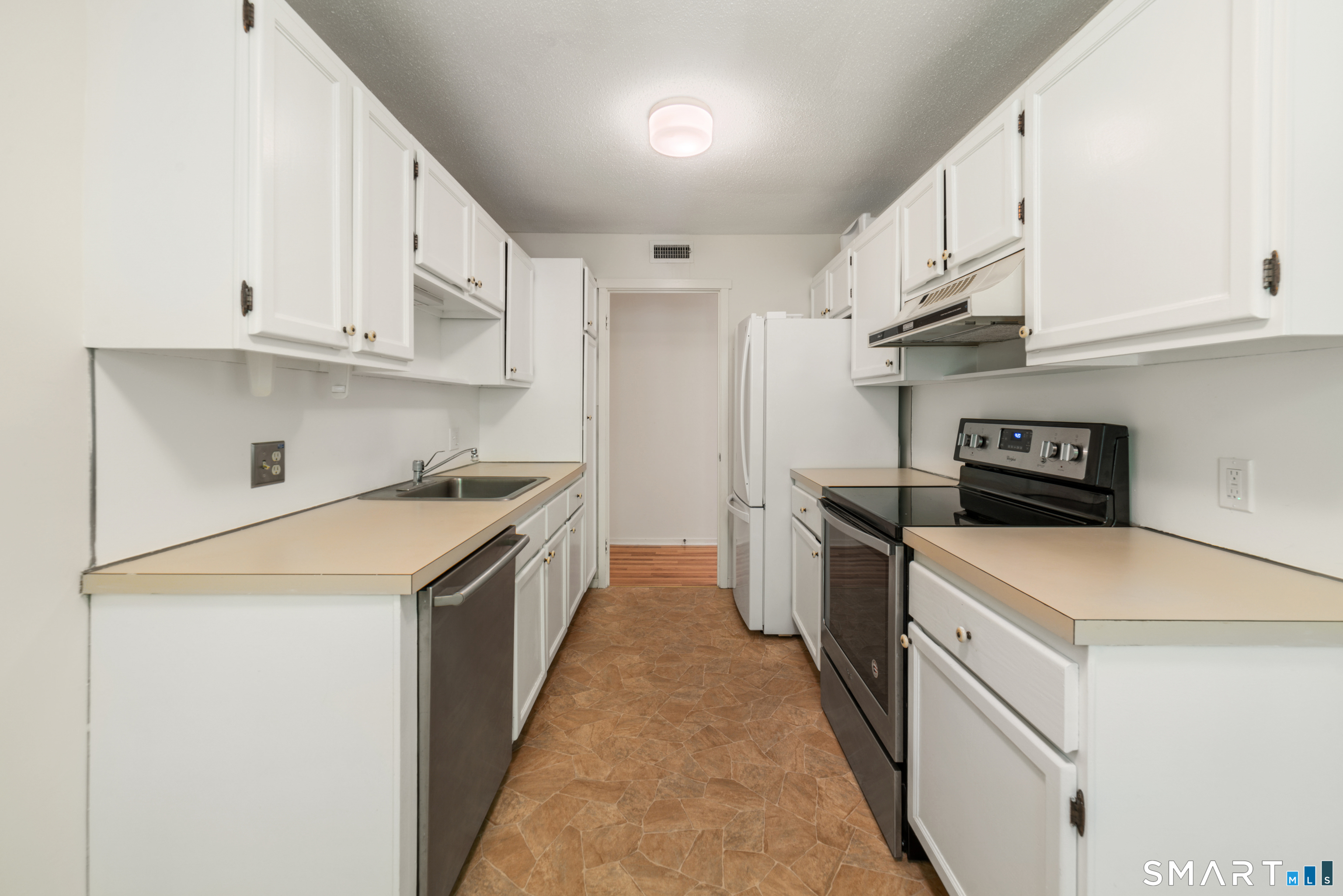593 Heritage Village  Unit #D photo 13