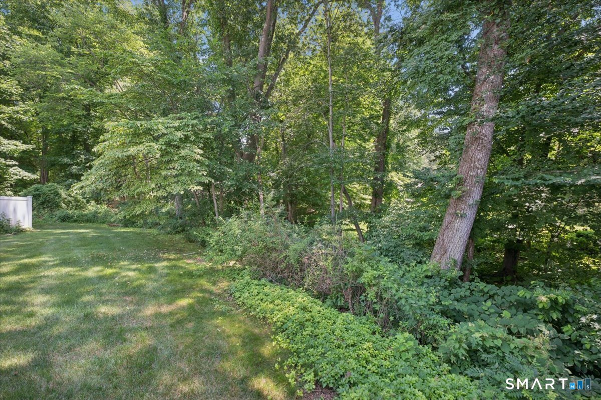 Homes for sale in Stamford, CT | 8 Stanwick Cir, Stamford, CT 06905 | MLS# 24185281