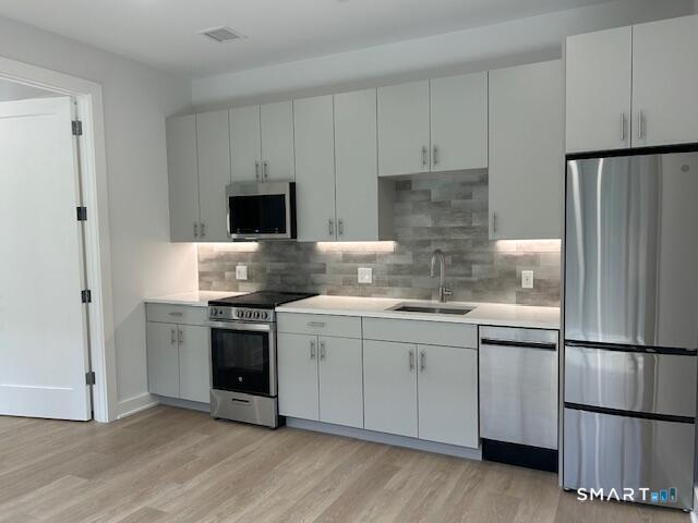 460a Summer Street 210