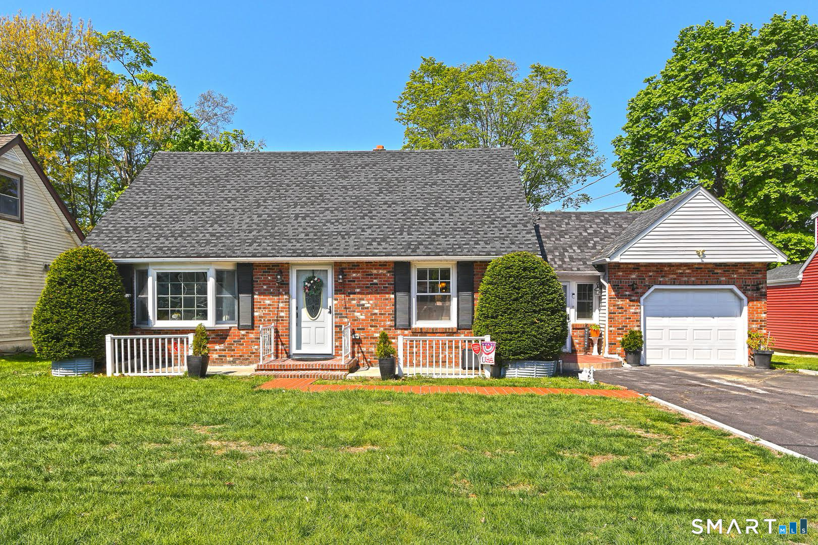 Homes for sale in East Haven, CT | 10 Glenmoor Dr, East Haven, CT 06512 | MLS# 24173500