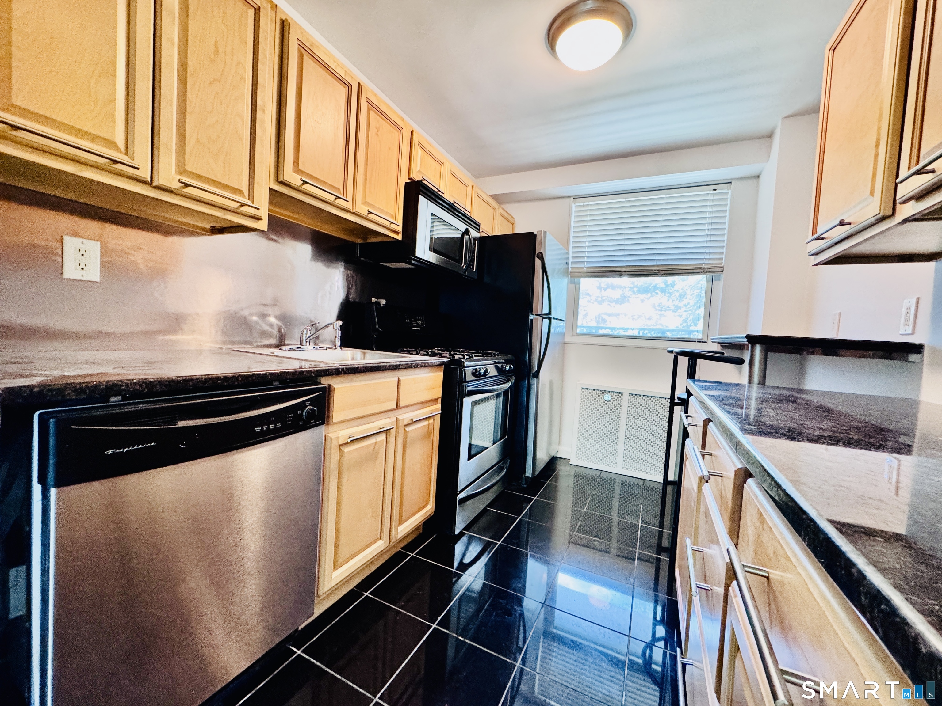 91 Strawberry Hill Avenue 425