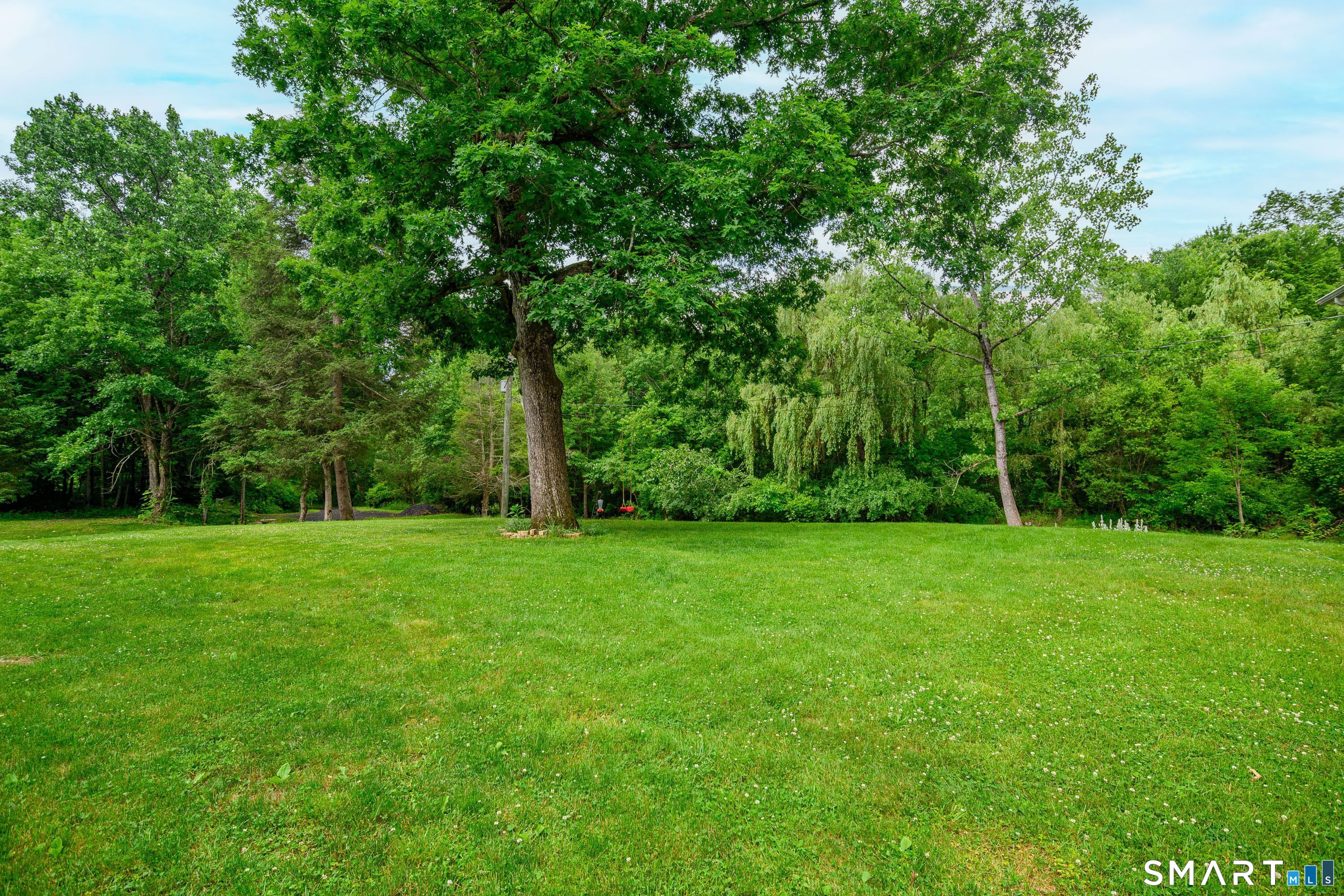 Homes for sale in New Fairfield, CT | 11 Hammond Rd, New Fairfield, CT 06812 | MLS# 24181568
