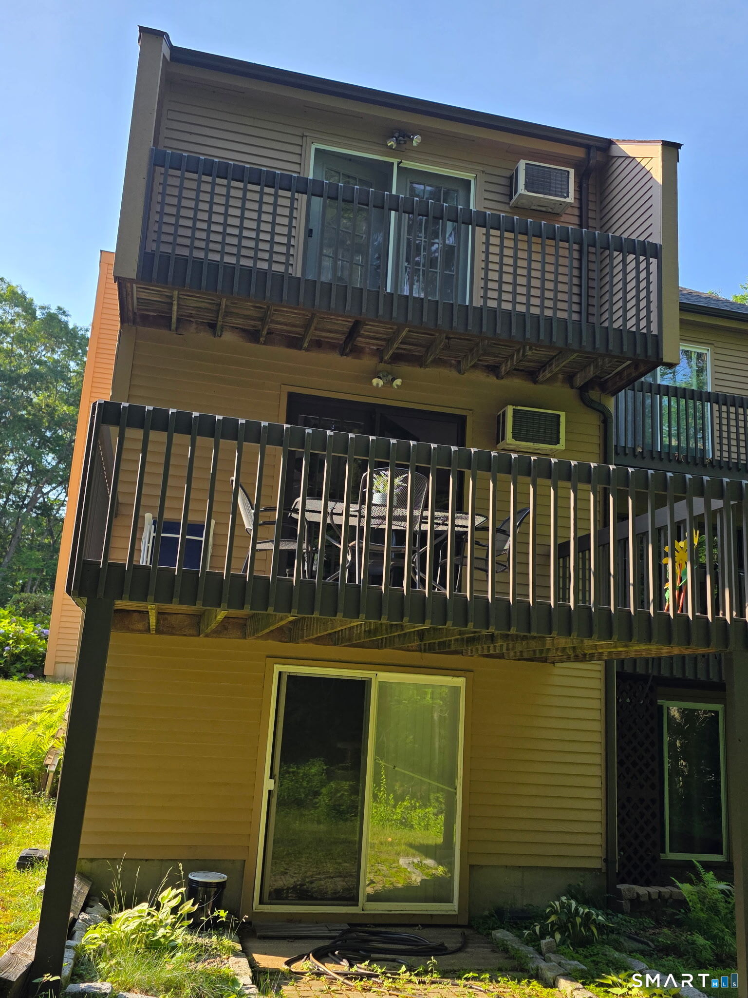 Homes for sale in East Lyme, CT | 101 W Main St #4, East Lyme, CT 06357 | MLS# 24188065