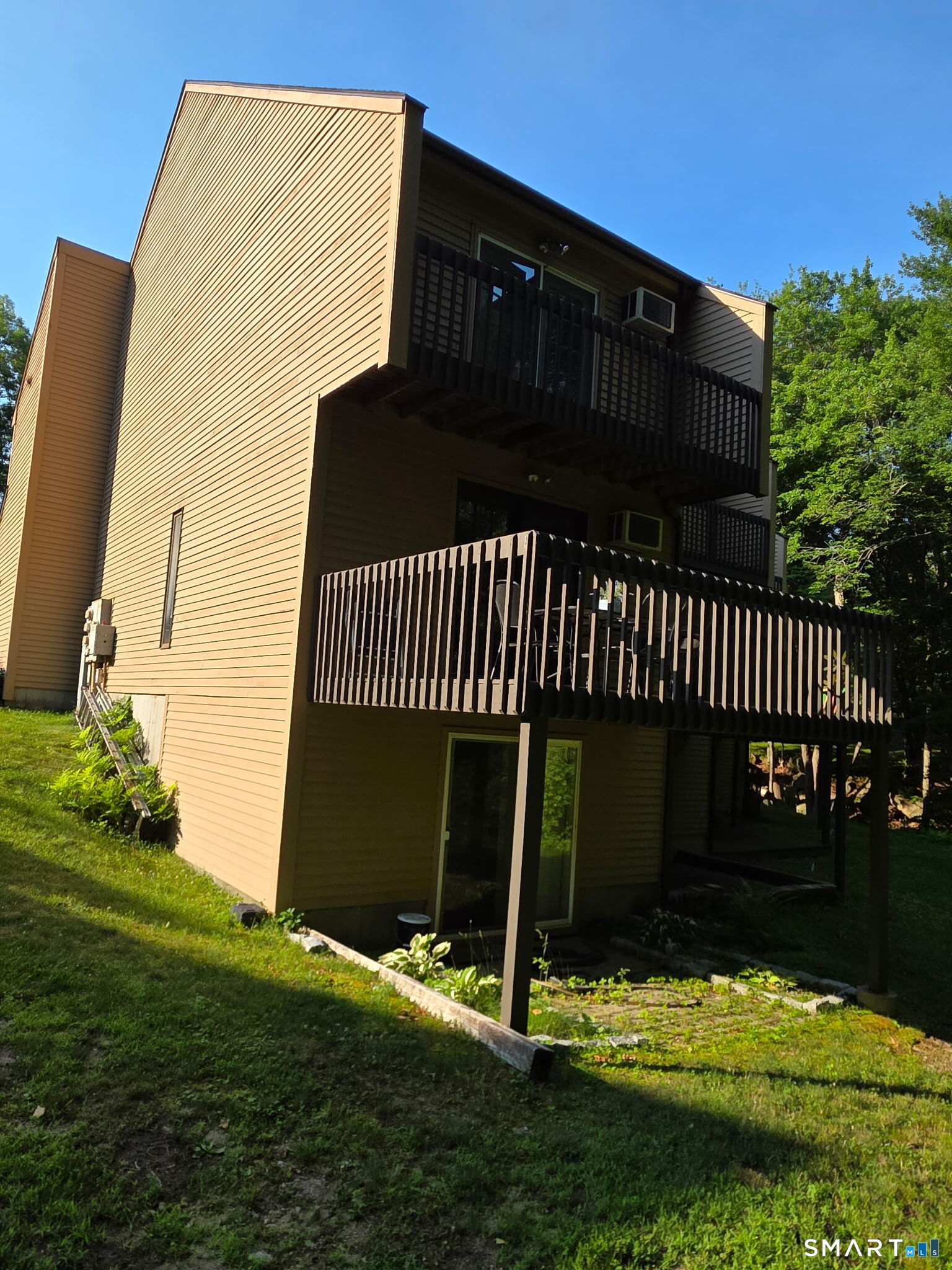 Homes for sale in East Lyme, CT | 101 W Main St #4, East Lyme, CT 06357 | MLS# 24188065