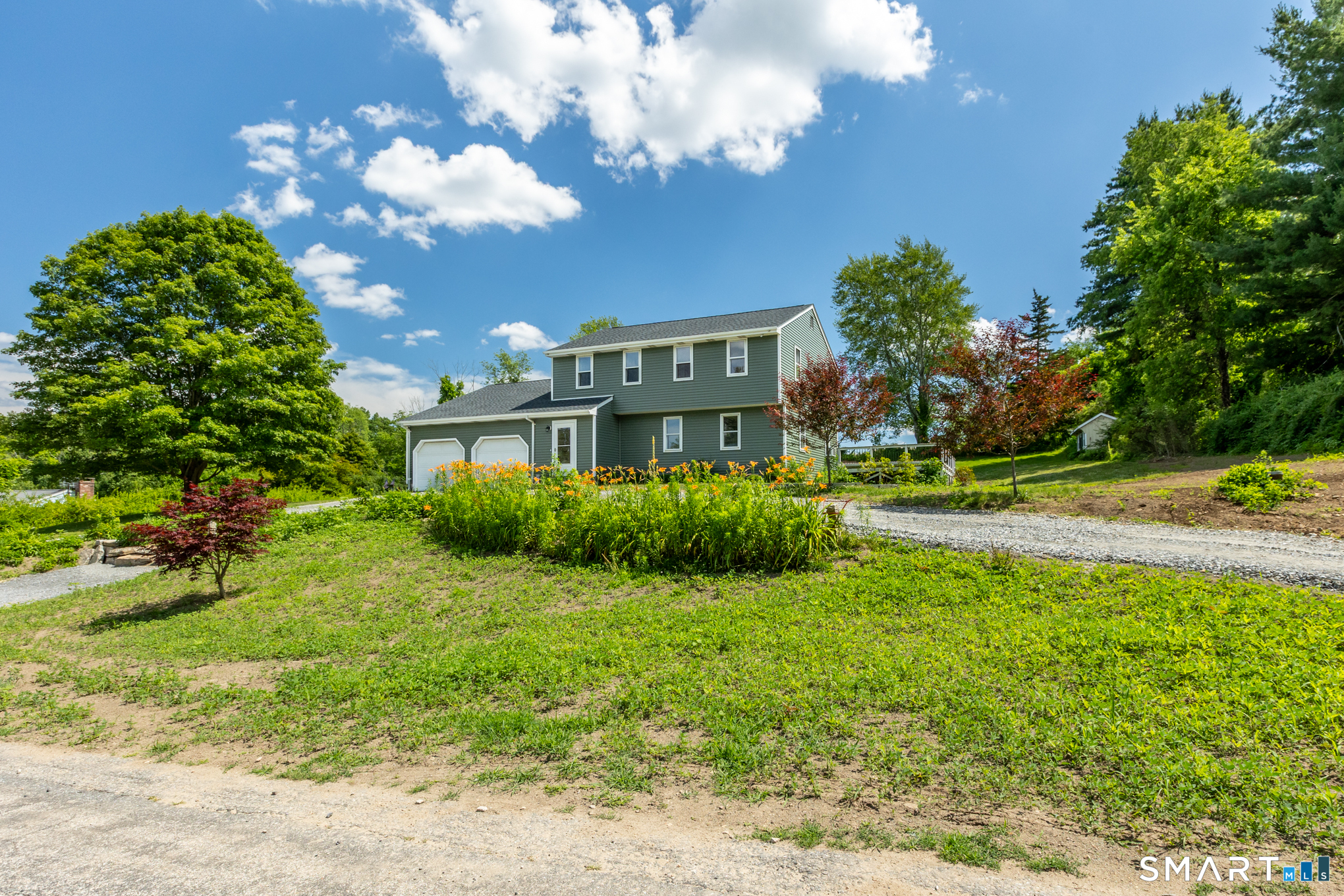 Homes for sale in Woodstock, CT | 21 Fairfield Dr, Woodstock, CT 06281 | MLS# 24187904
