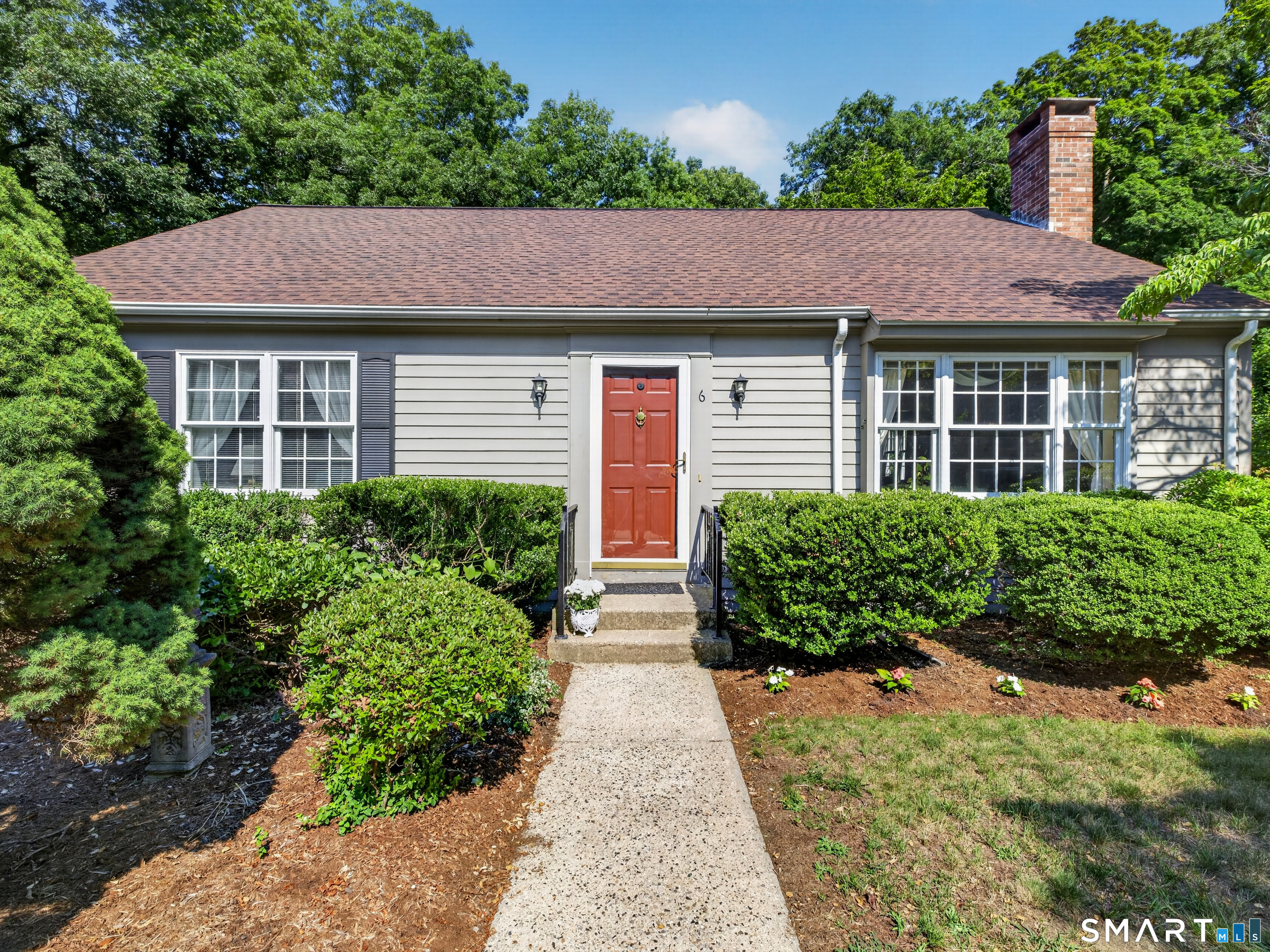 Homes for sale in Madison, CT | 6 Essex Ln #6, Madison, CT 06443 | MLS# 24182034