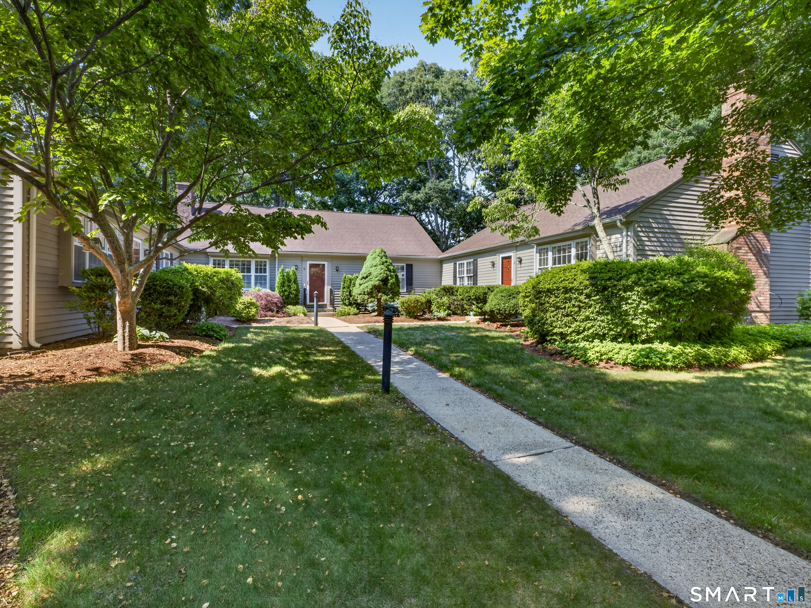 Homes for sale in Madison, CT | 6 Essex Ln #6, Madison, CT 06443 | MLS# 24182034