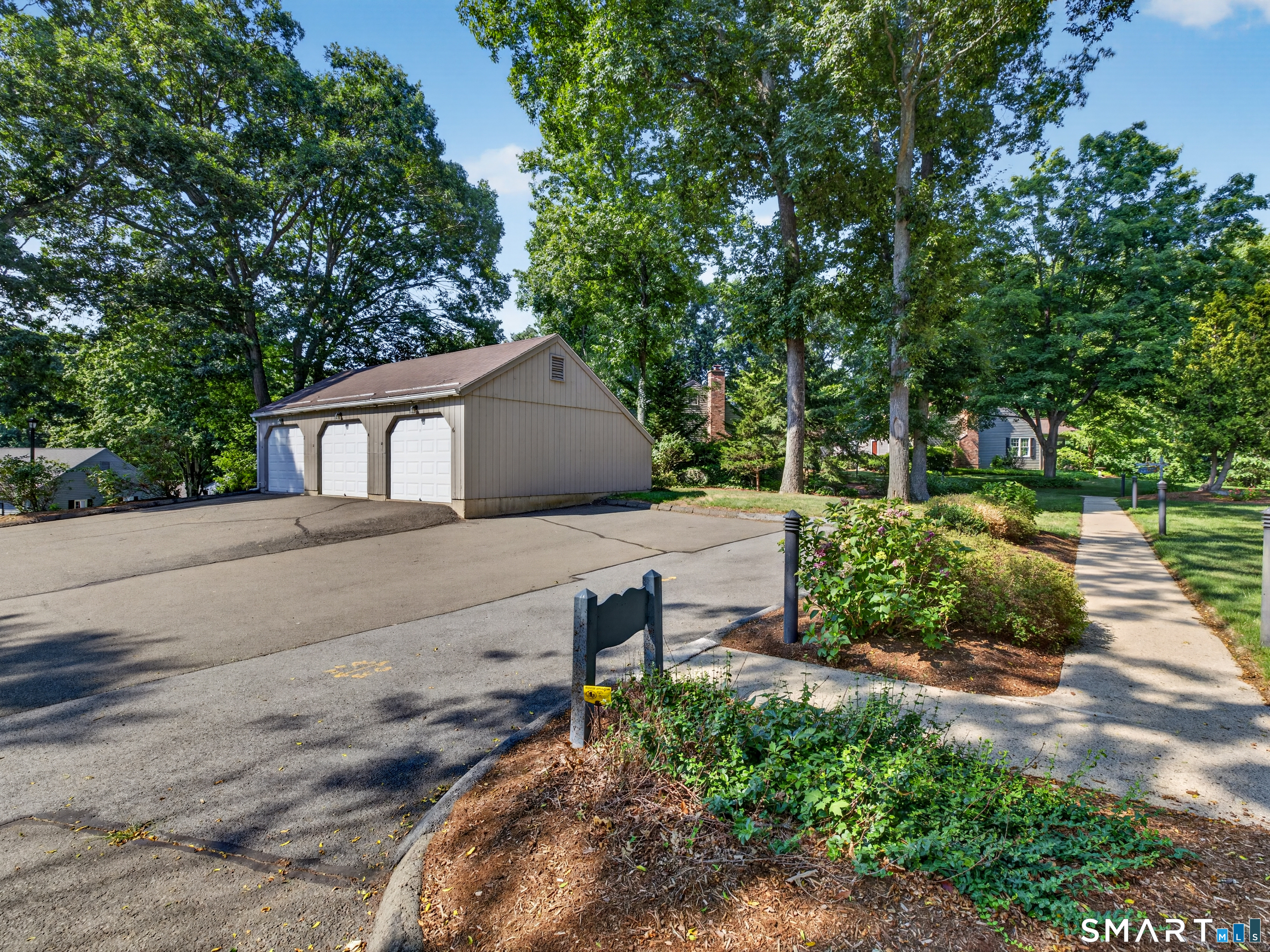 Homes for sale in Madison, CT | 6 Essex Ln #6, Madison, CT 06443 | MLS# 24182034