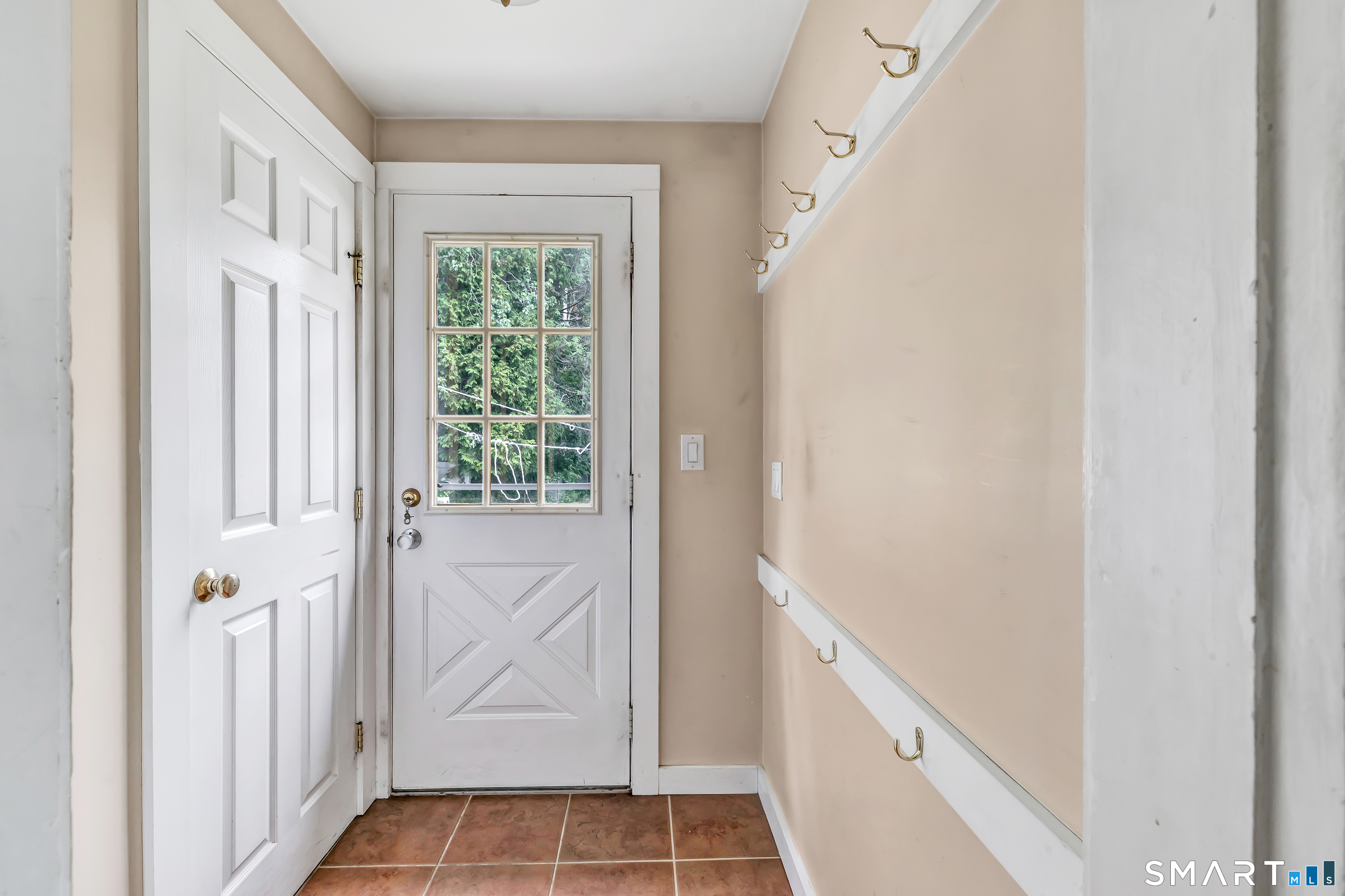 1326 Huntington Road photo 19