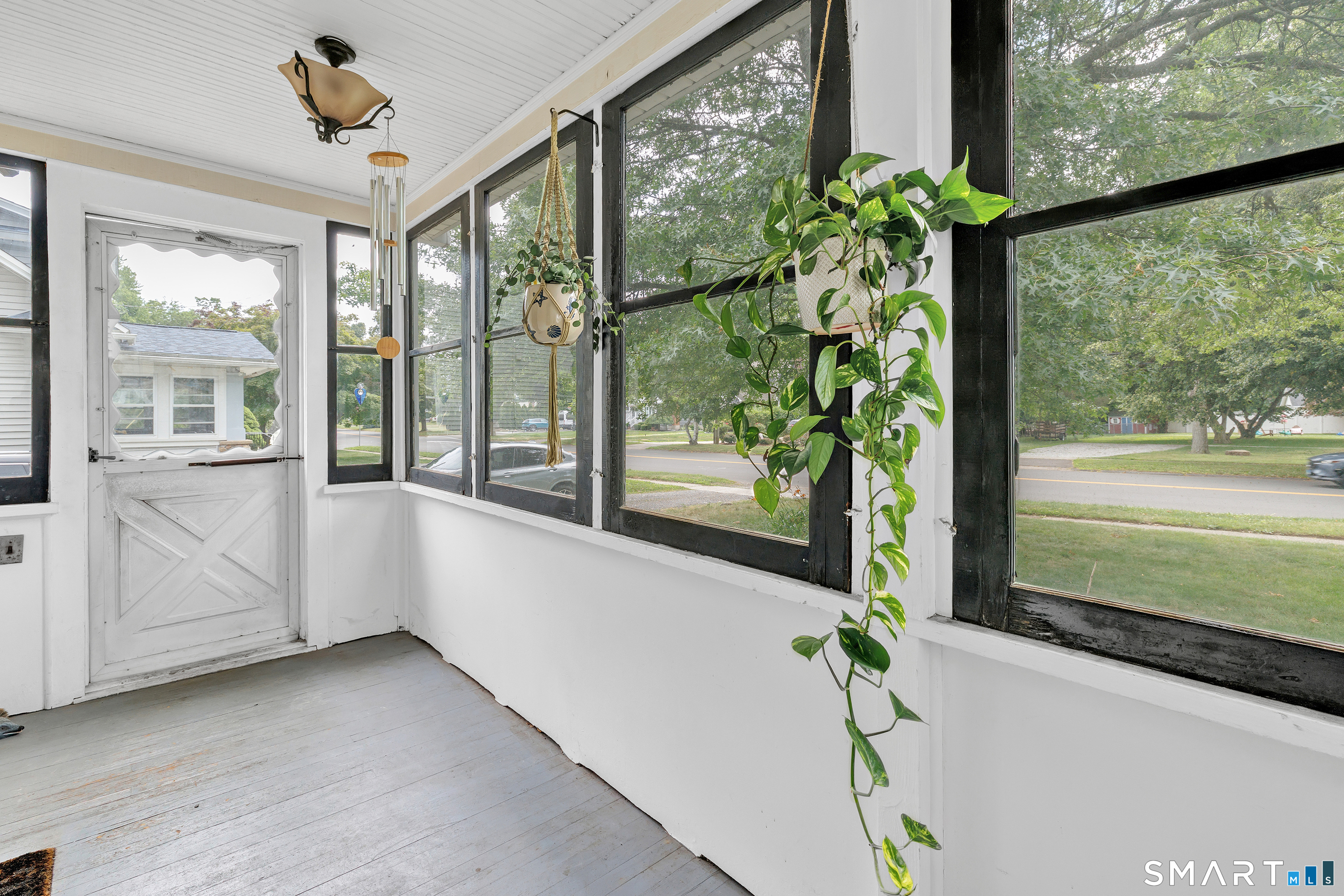 1326 Huntington Road photo 5