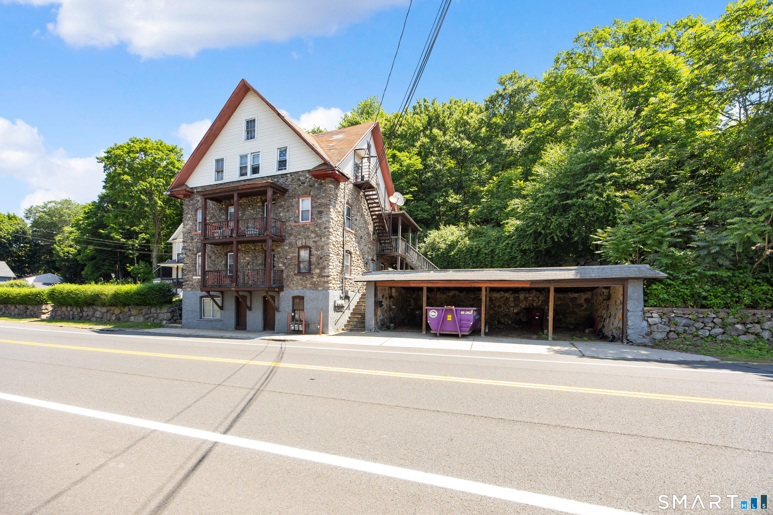 Homes for sale in Naugatuck, CT | 570 S Main St, Naugatuck, CT 06770 | MLS# 24185517