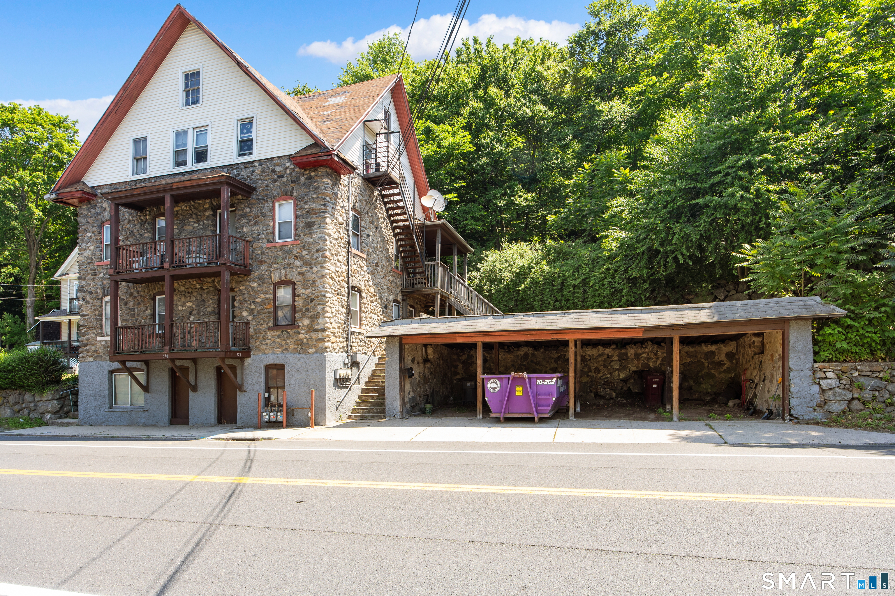 Homes for sale in Naugatuck, CT | 570 S Main St, Naugatuck, CT 06770 | MLS# 24185517