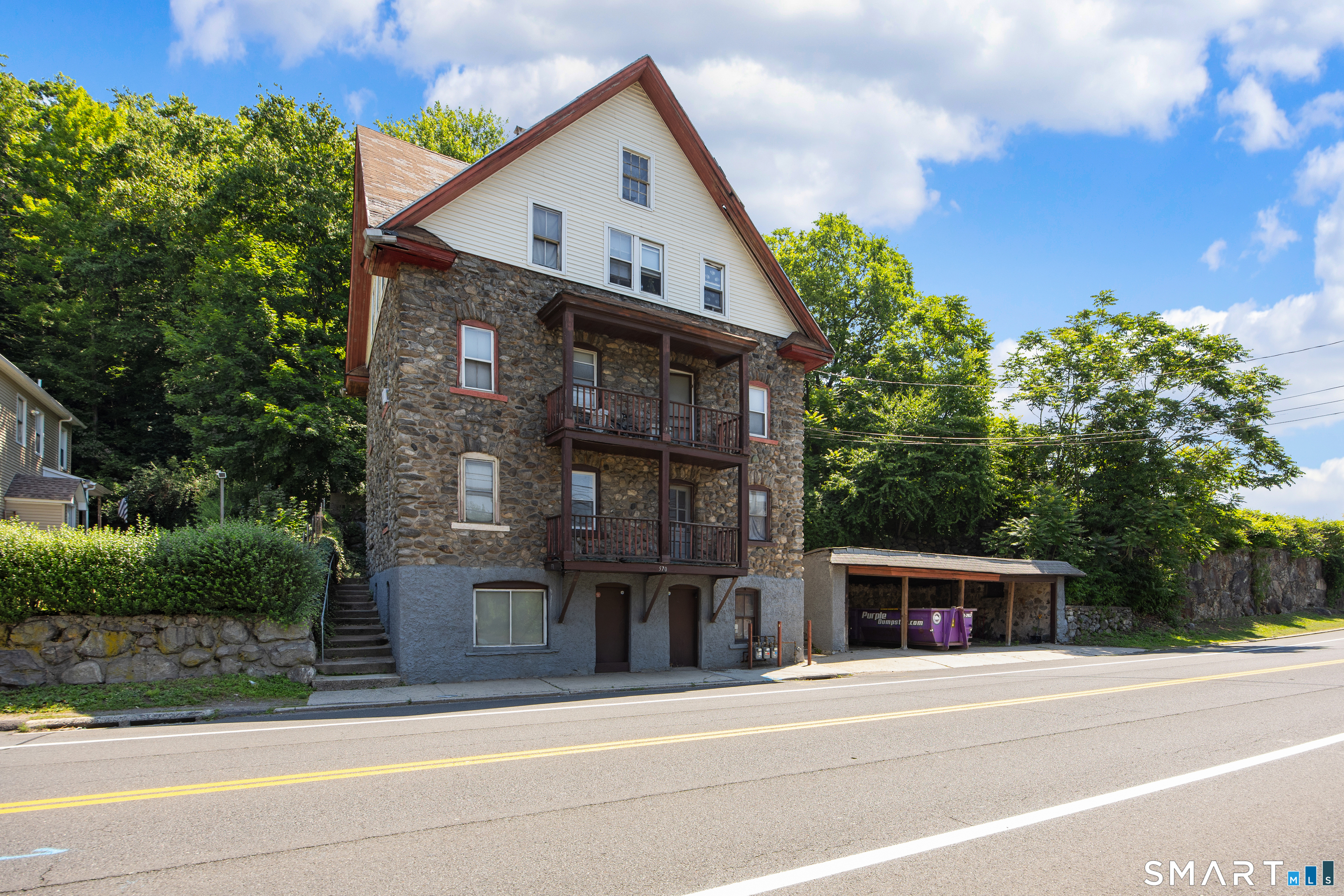 Homes for sale in Naugatuck, CT | 570 S Main St, Naugatuck, CT 06770 | MLS# 24185517