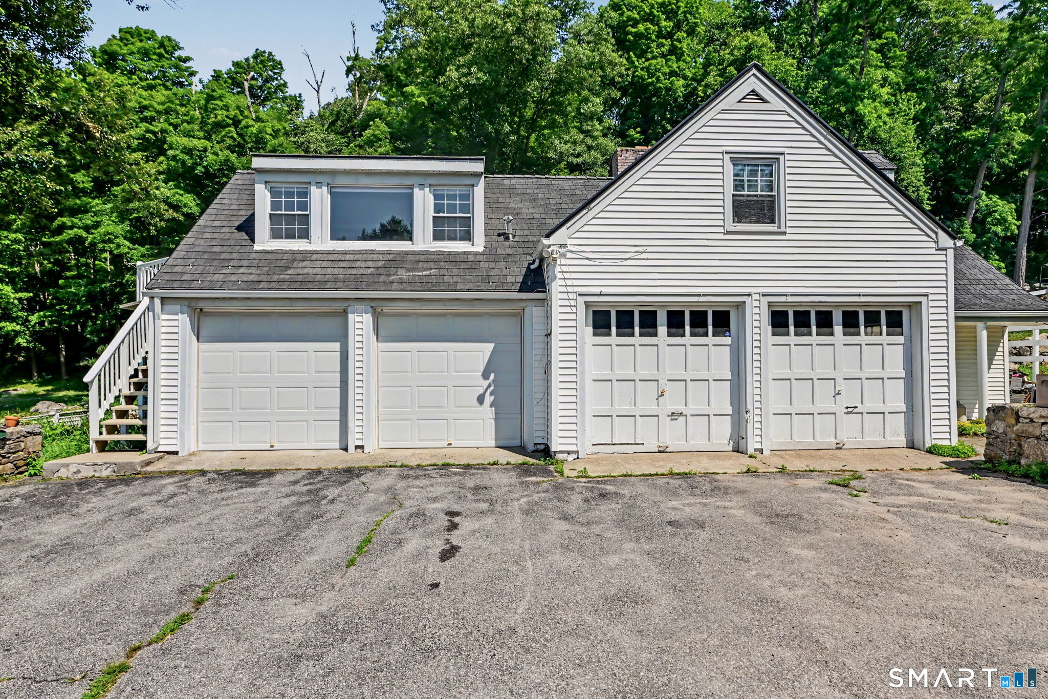 723 Riverbank Road, Stamford, Connecticut photo 1