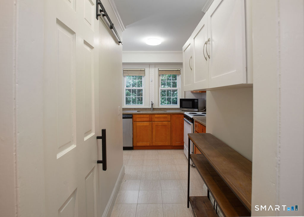 40 Seminary Street, New Canaan, Connecticut photo 3