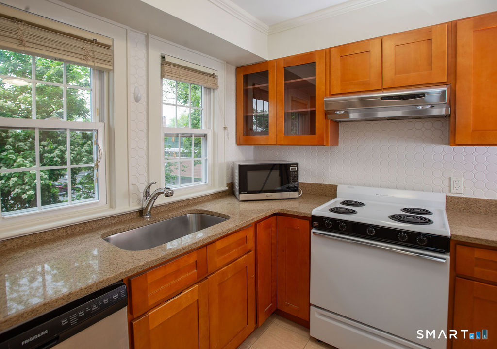 40 Seminary Street, New Canaan, Connecticut photo 5