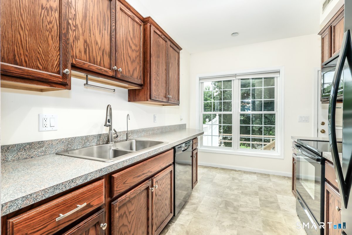 Homes for sale in New Milford, CT | 18 Wishing Well Ln #18, New Milford, CT 06776 | MLS# 24188670