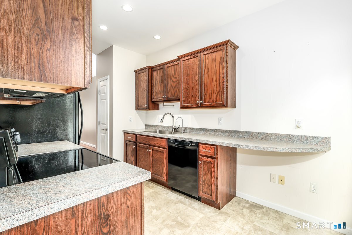 Homes for sale in New Milford, CT | 18 Wishing Well Ln #18, New Milford, CT 06776 | MLS# 24188670