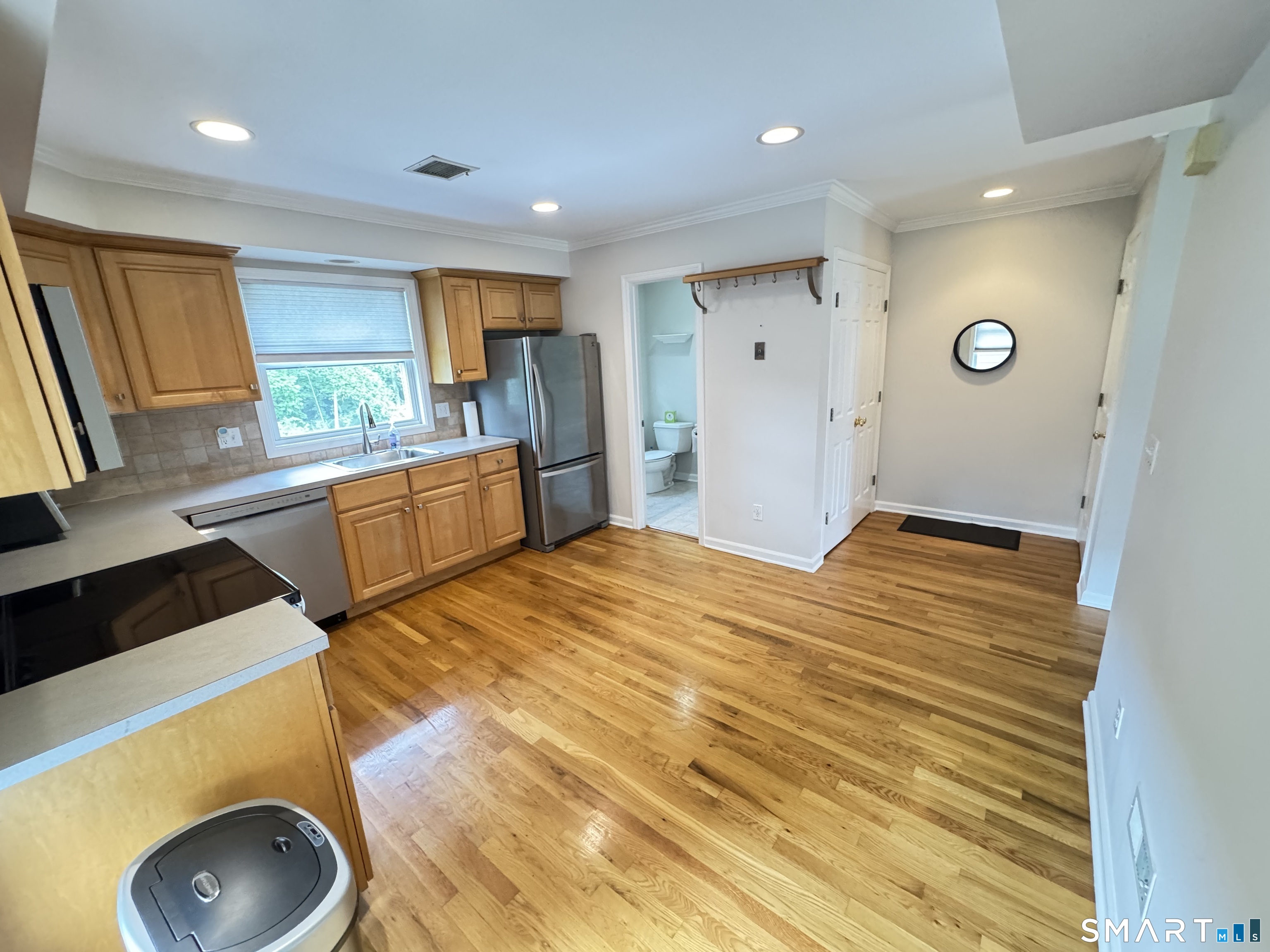 17 Glenwood Avenue, Norwalk, Connecticut photo 5