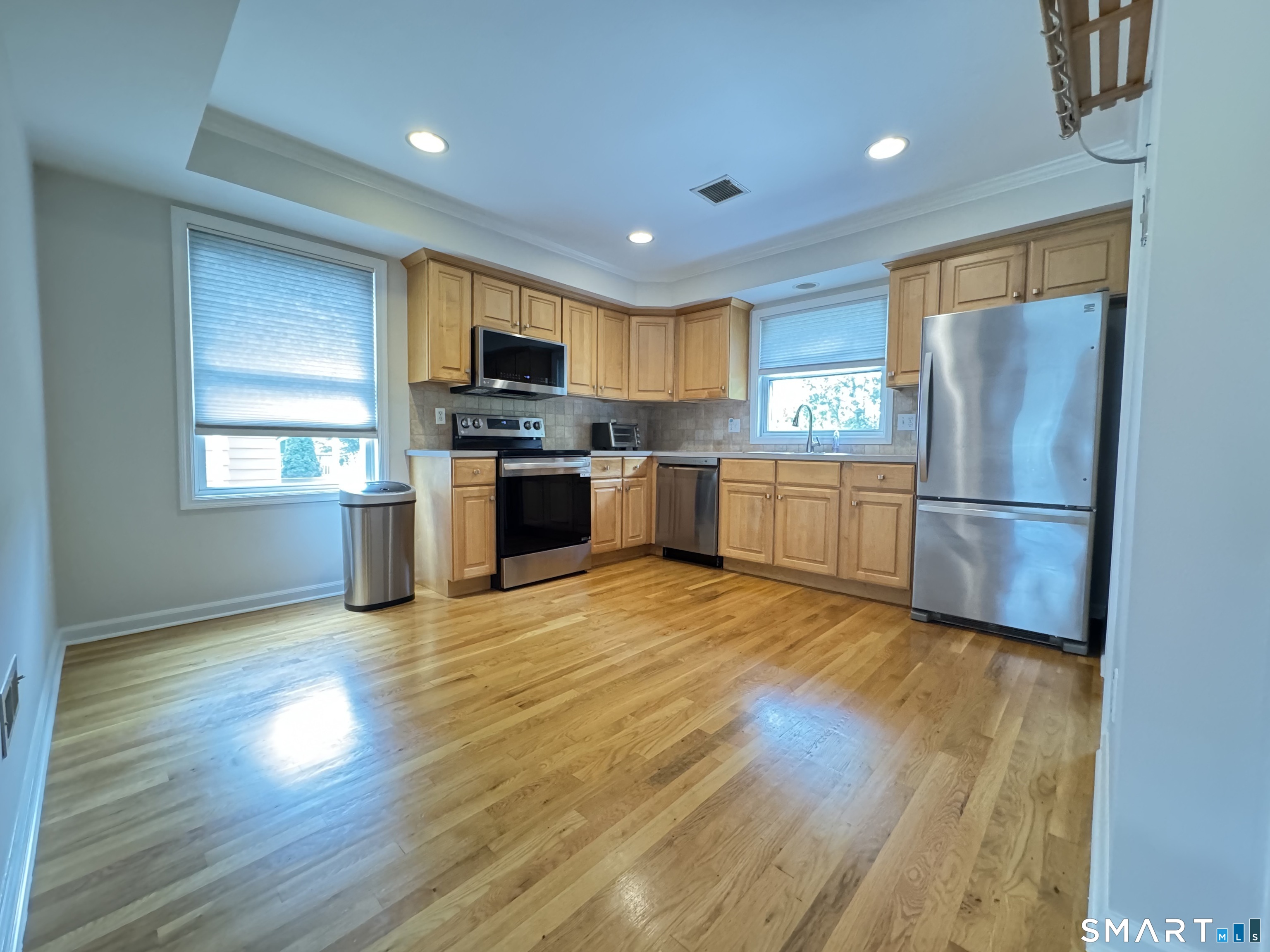 17 Glenwood Avenue, Norwalk, Connecticut photo 4