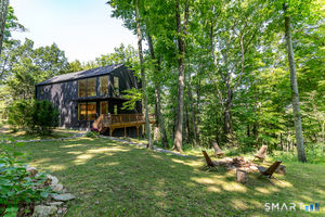 23 Front Of The Mountain, New Milford