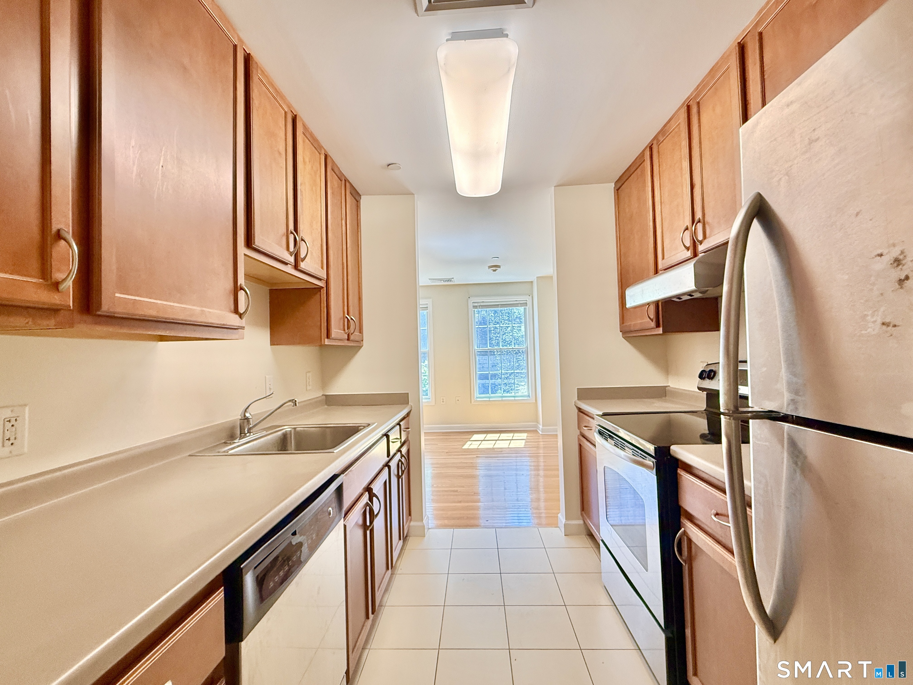 7 Birch Drive, Stamford, Connecticut photo 4