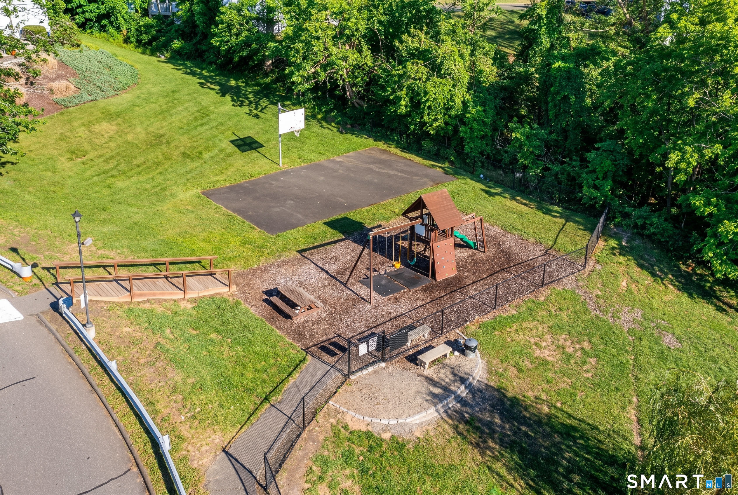 Homes for sale in Danbury, CT | 55 Mill Plain Rd #9-2, Danbury, CT 06811 | MLS# 24187607