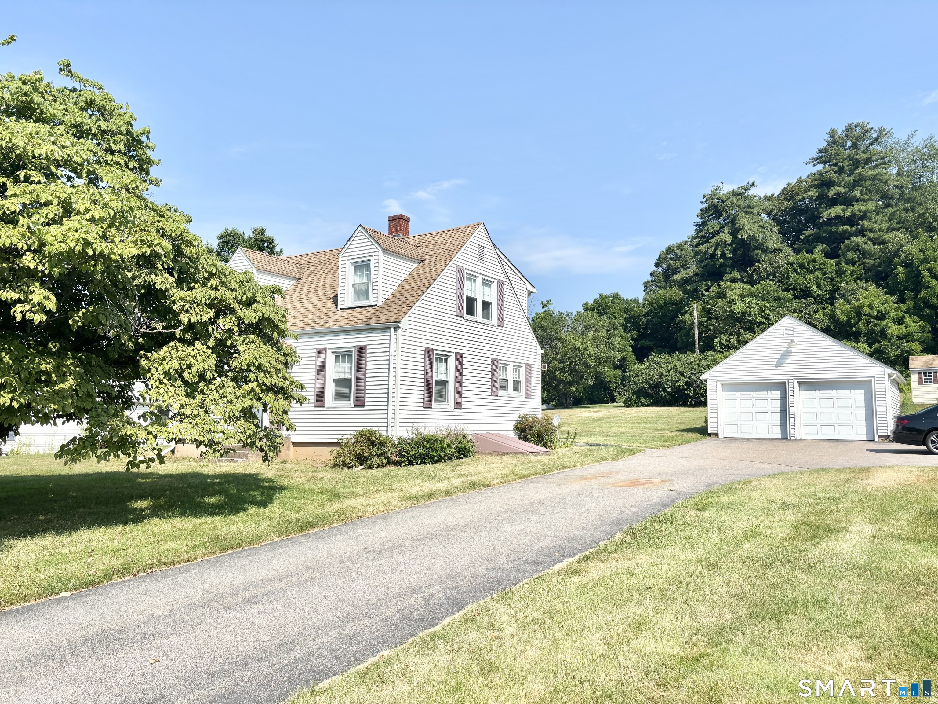 Homes for sale in Manchester, CT | 1693 Tolland Turnpike, Manchester, CT 06042 | MLS# 24187812