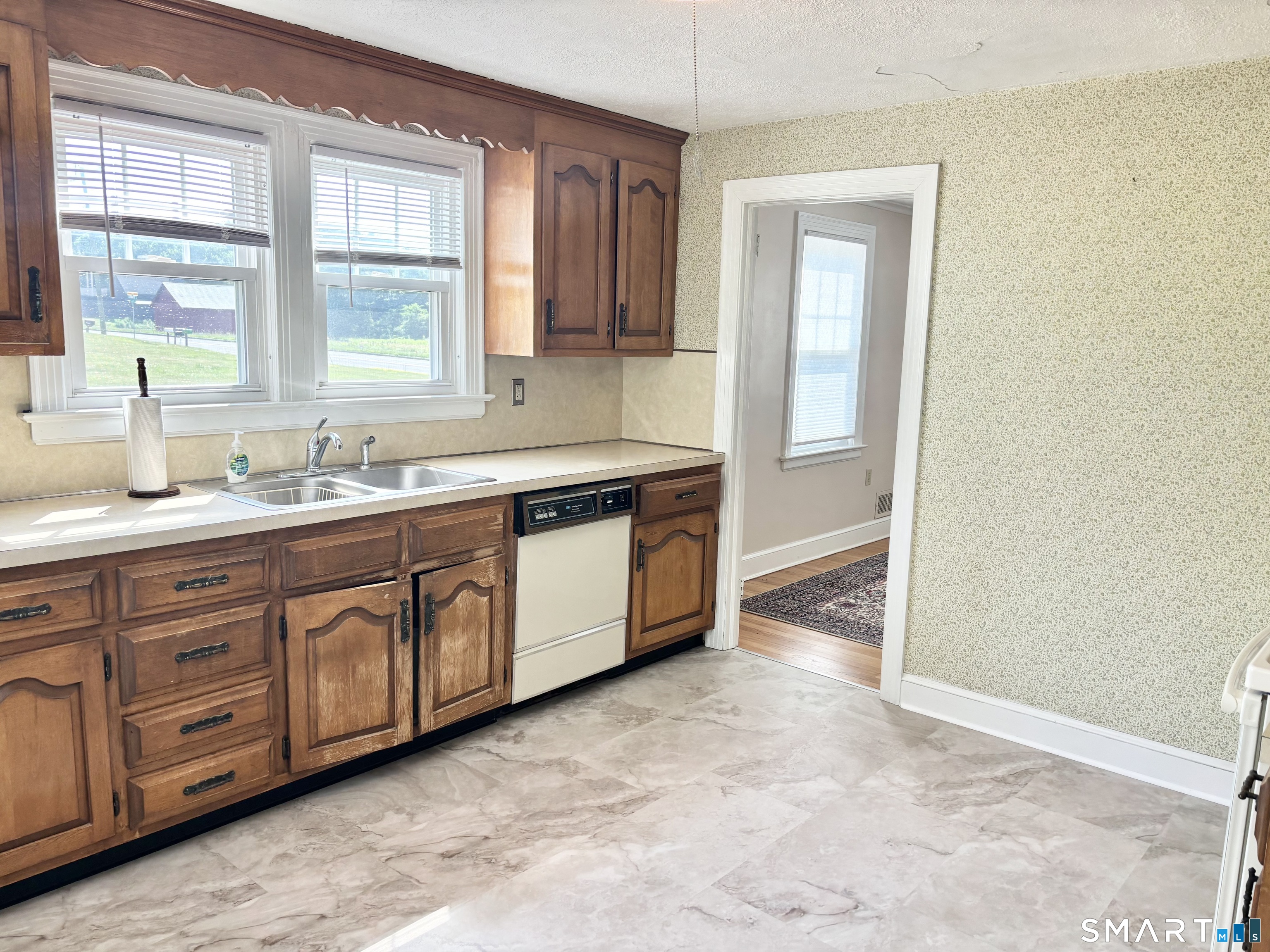 Homes for sale in Manchester, CT | 1693 Tolland Turnpike, Manchester, CT 06042 | MLS# 24187812