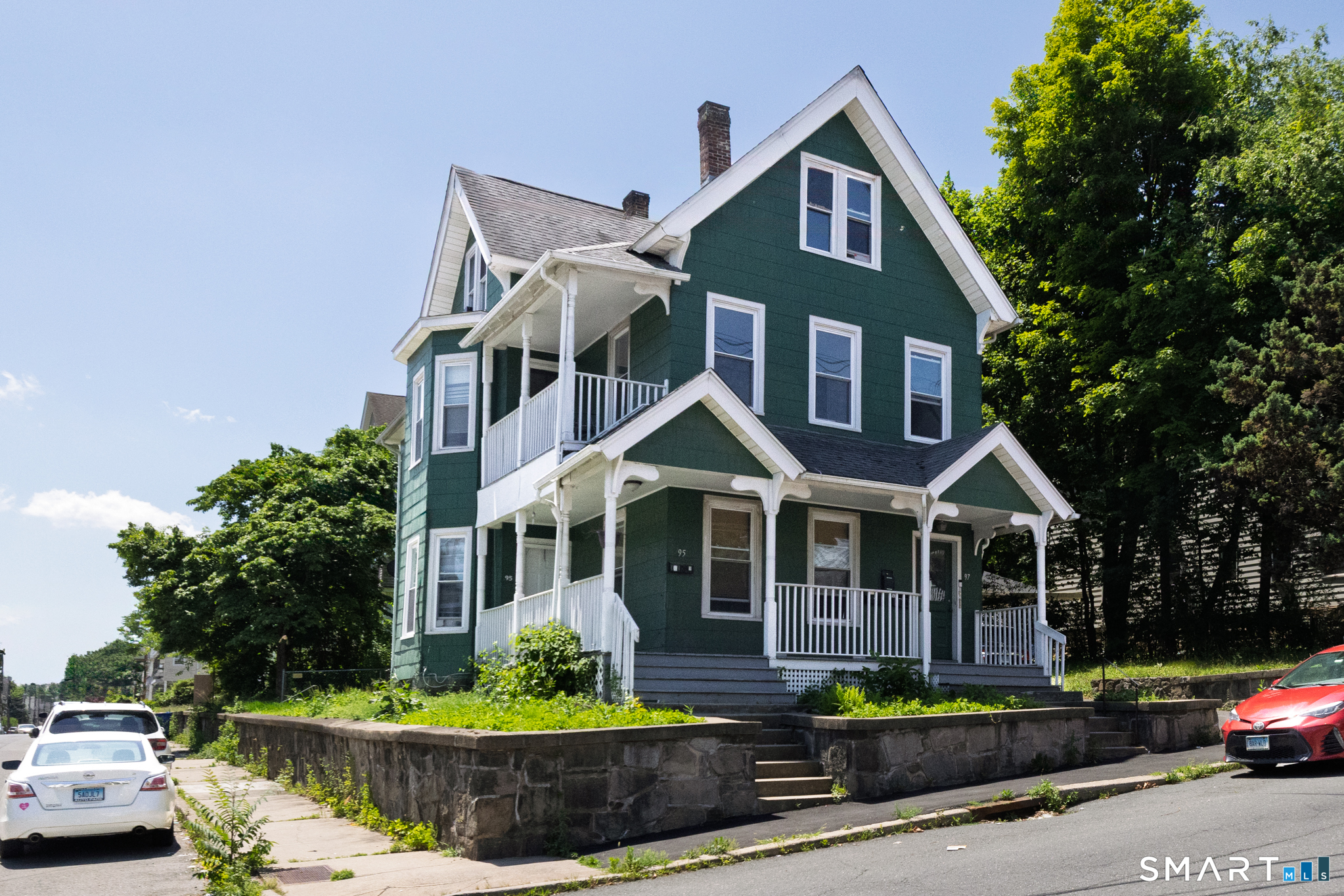 95 Sunnyside Avenue, Waterbury, CT 06708