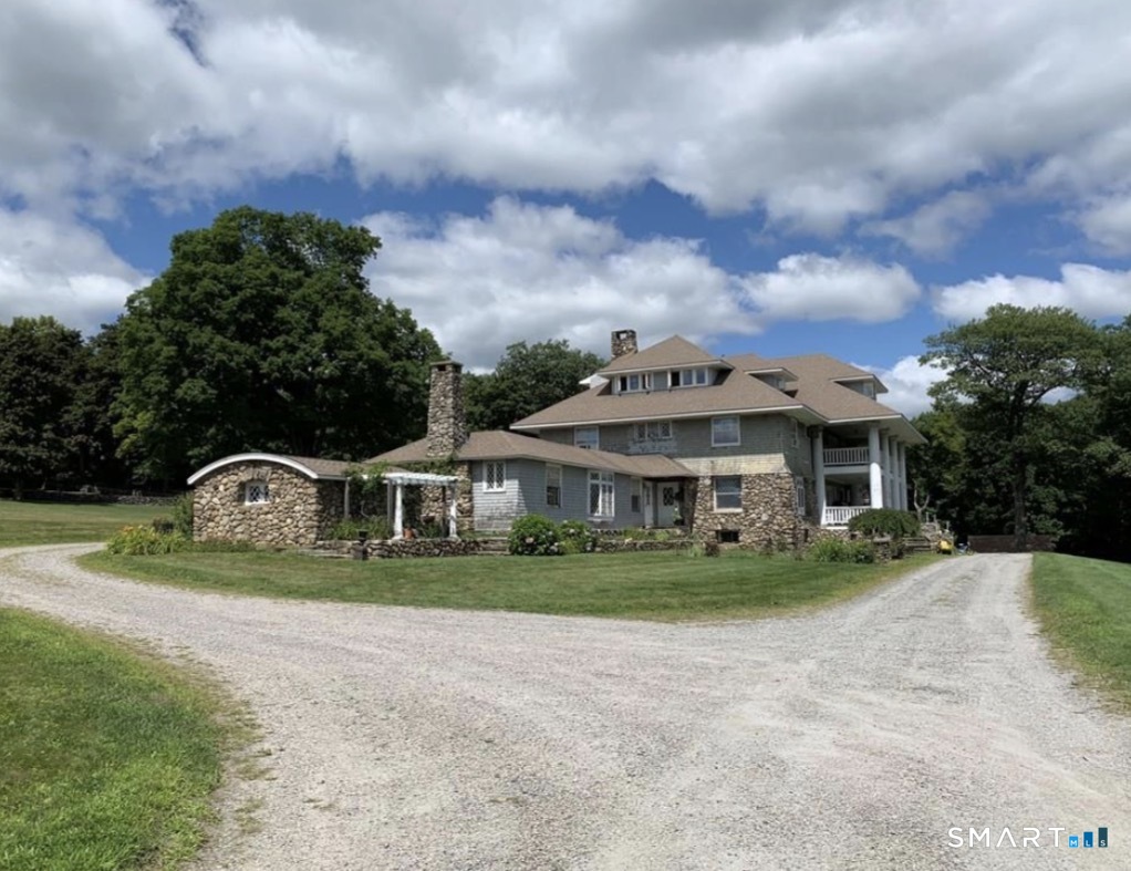 31 State Line Hill Road 2