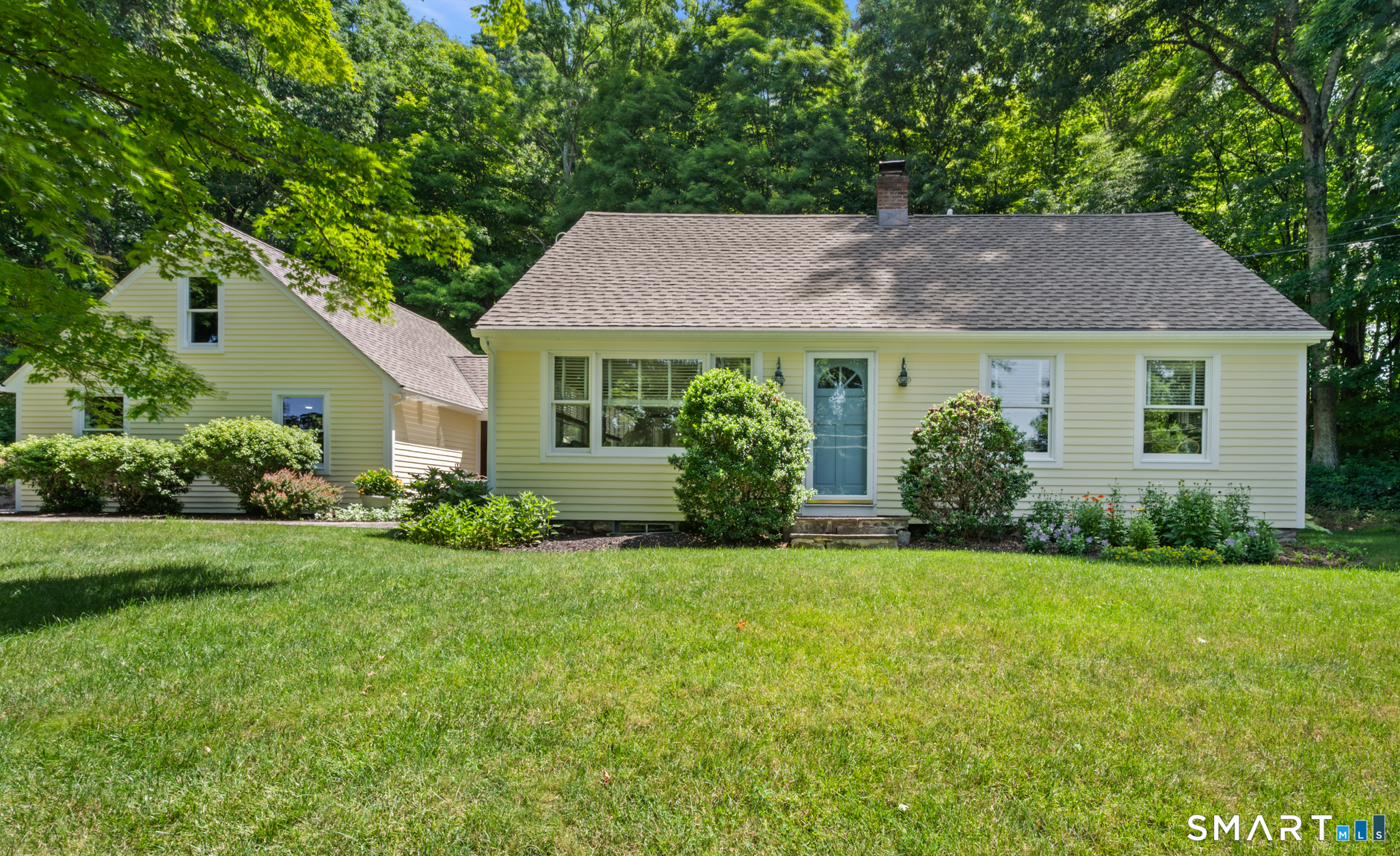 Homes for sale in Woodbury, CT | 206 Minortown Rd, Woodbury, CT 06798 | MLS# 24185429