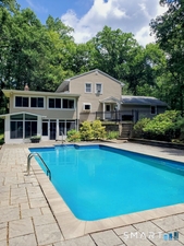 137 Guinea, Monroe