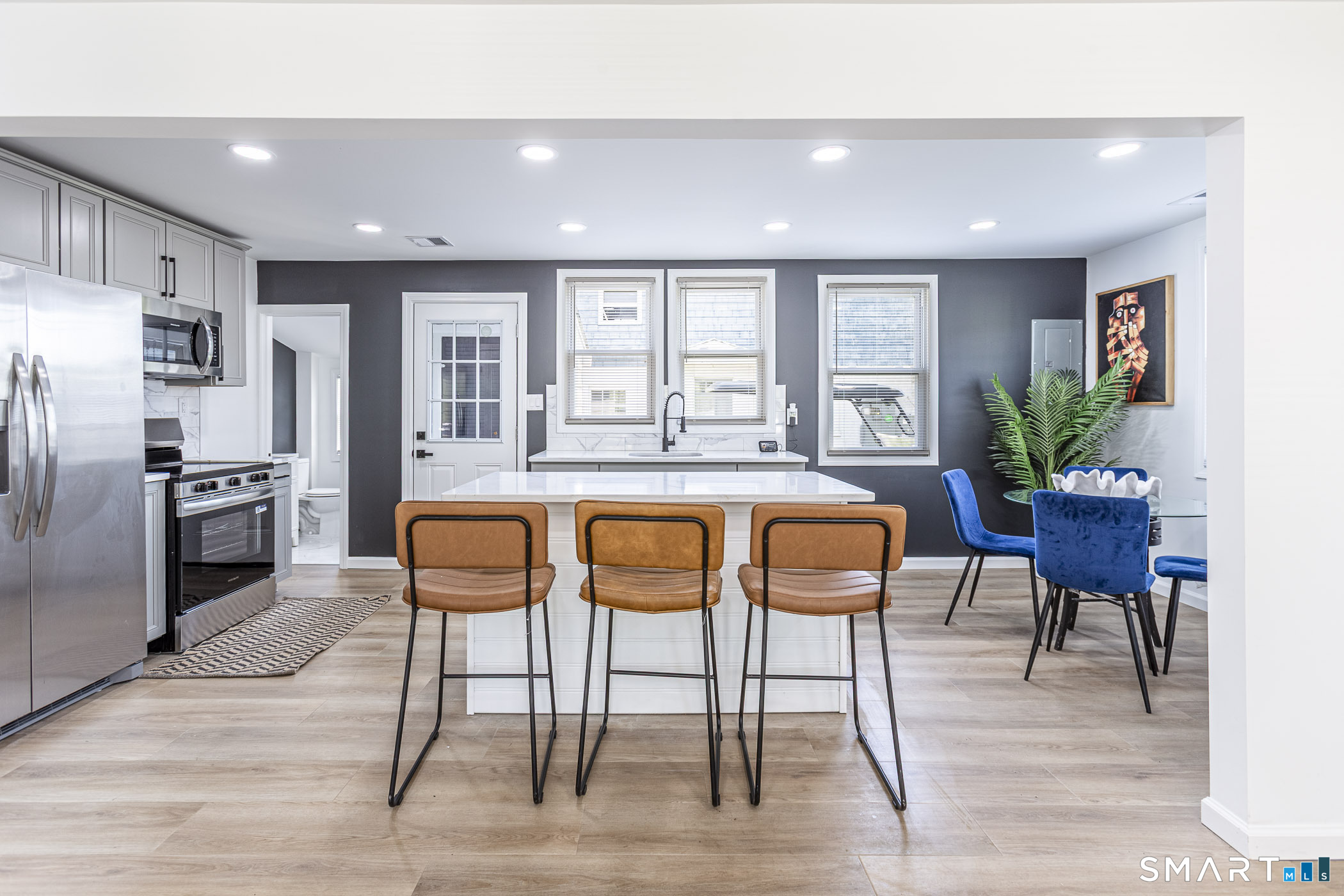 Homes for sale in Old Lyme, CT | 301 Hartford Ave, Old Lyme, CT 06371 | MLS# 24189026