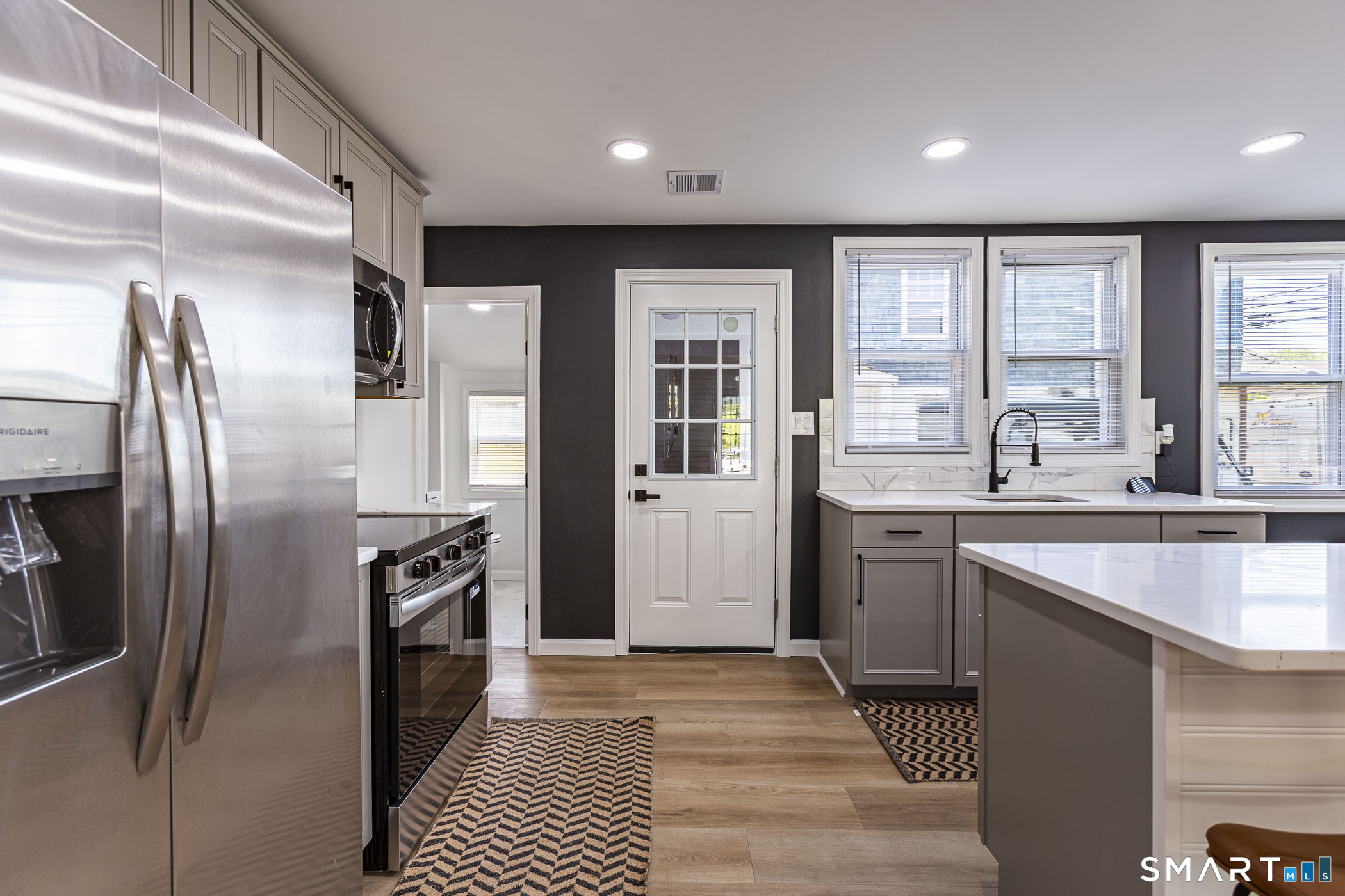 Homes for sale in Old Lyme, CT | 301 Hartford Ave, Old Lyme, CT 06371 | MLS# 24189026