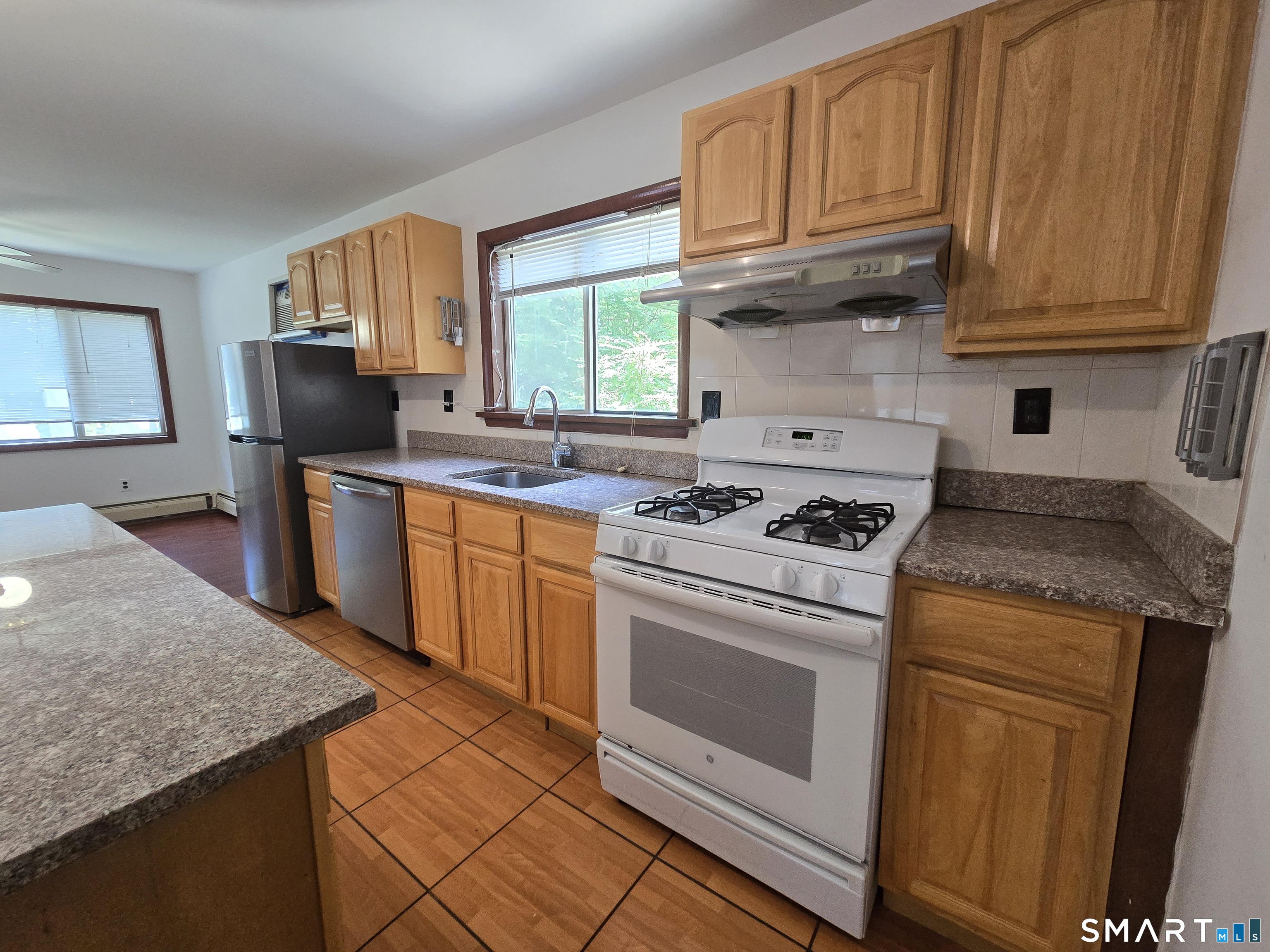 493 Den Lane, Greenwich, Connecticut photo 3