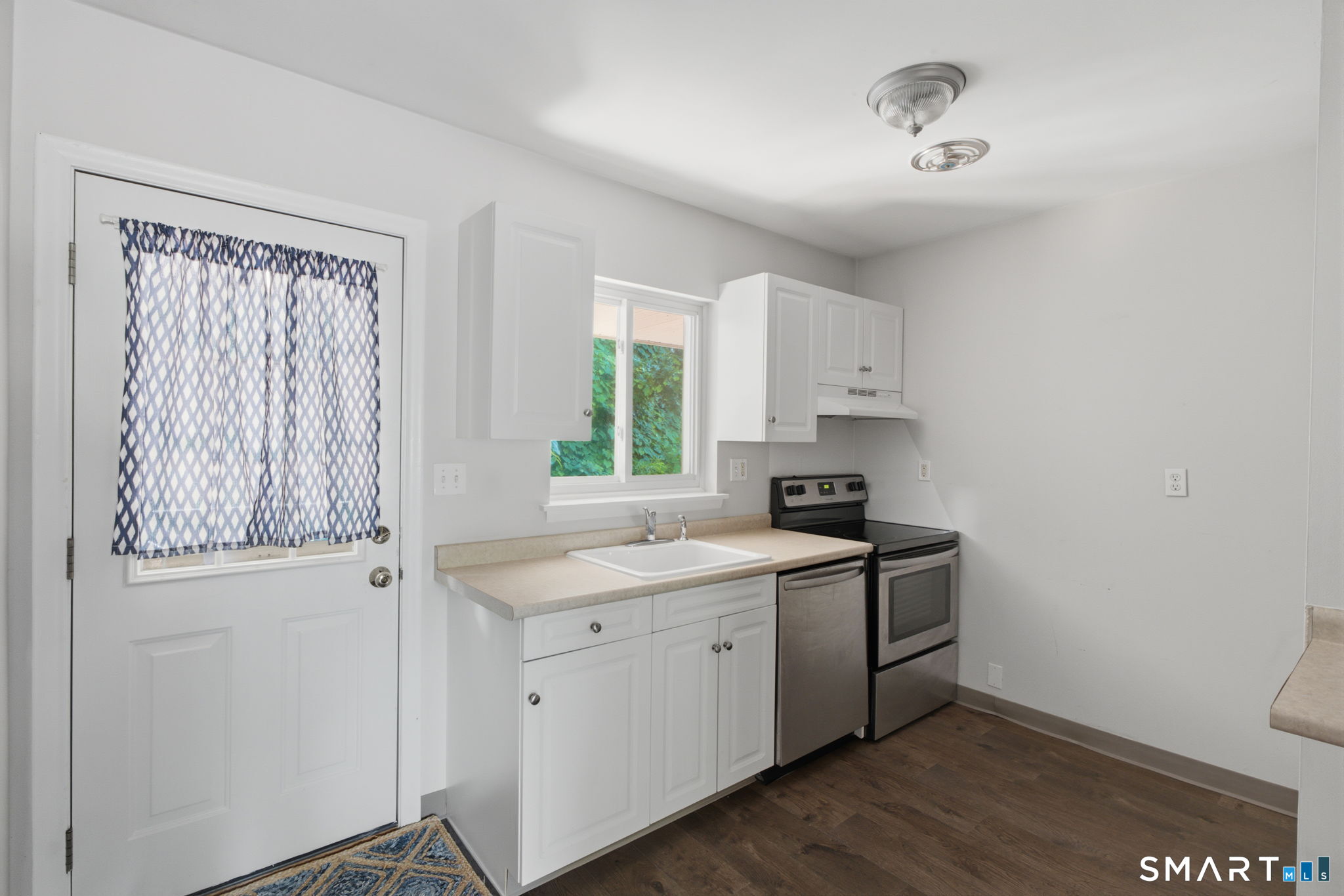 1660 Farmington Avenue Unit #12 photo 13
