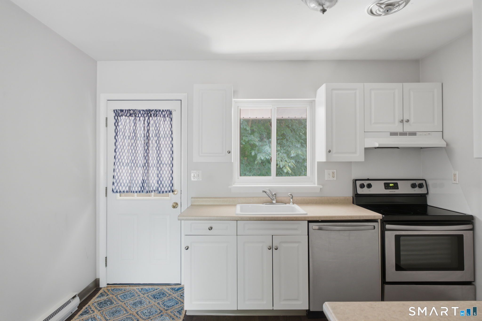 1660 Farmington Avenue Unit #12 photo 15