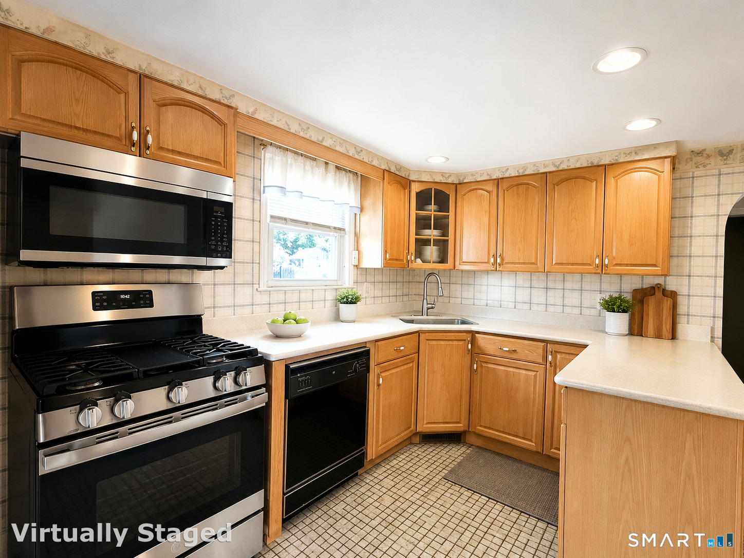 Homes for sale in East Hartford, CT | 1423 Silver Ln, East Hartford, CT 06118 | MLS# 24186595