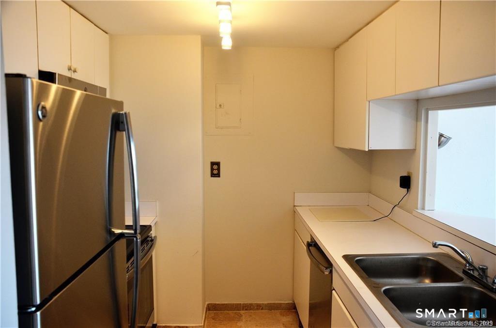 127 Greyrock Place, Stamford, Connecticut photo 4