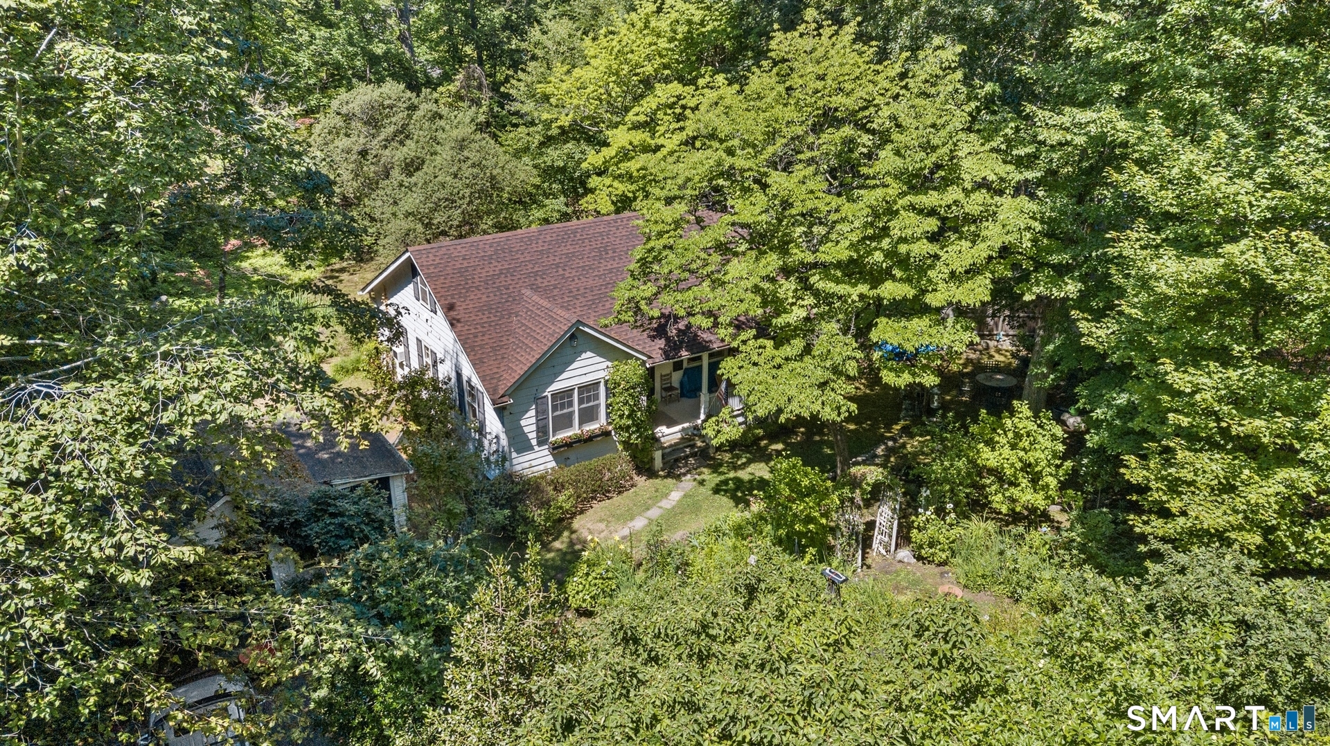 158 Spring Water Lane, New Canaan, Connecticut photo 3