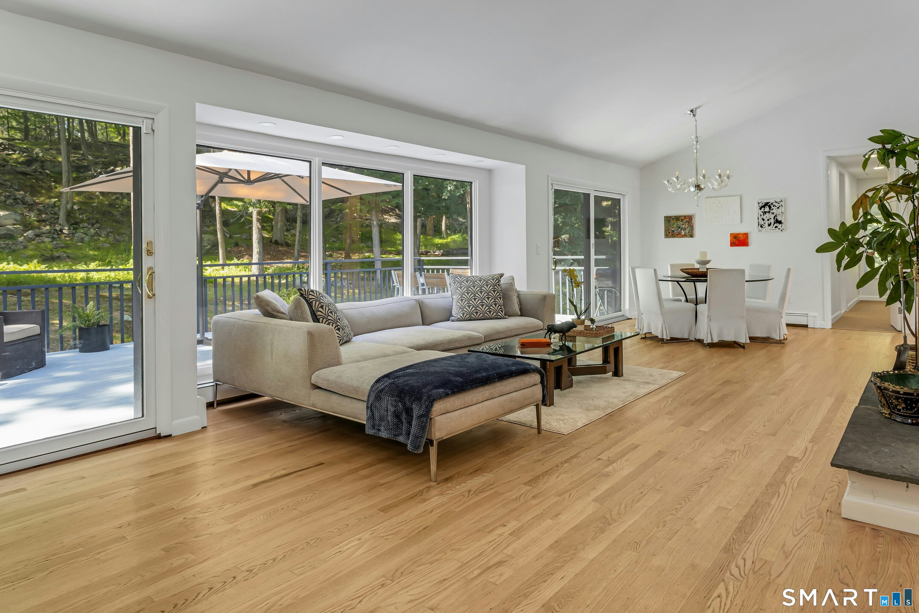 26 Hill Farm Road photo 2