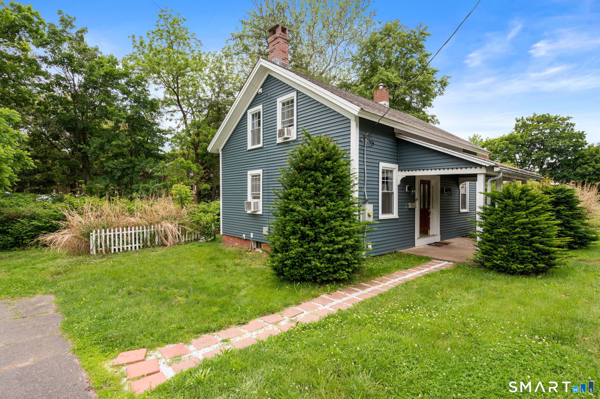 Homes for sale in Manchester, CT | 264 Charter Oak St, Manchester, CT 06040 | MLS# 24189294