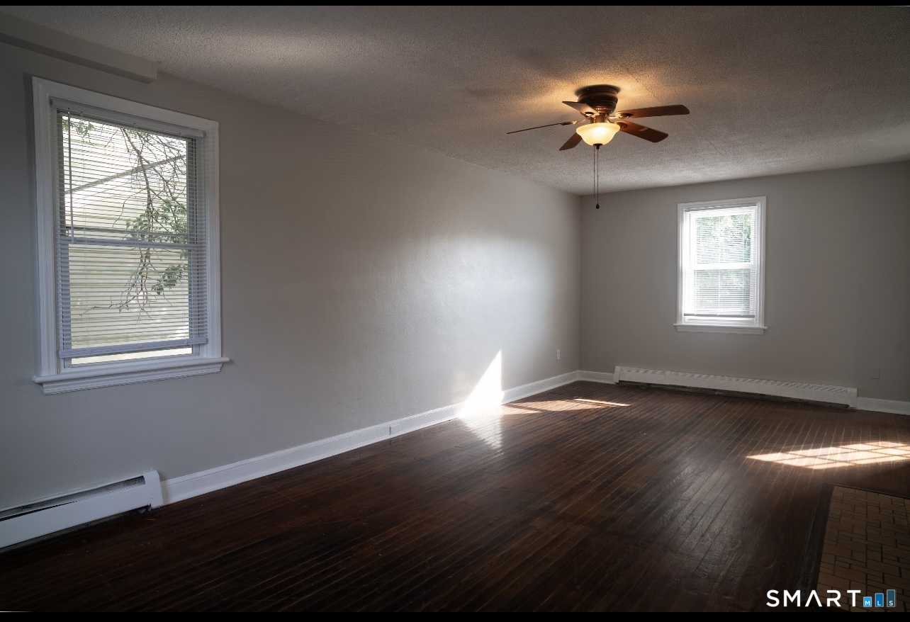 Homes for sale in West Haven, CT | 6 Harry Dr, West Haven, CT 06516 | MLS# 24189314